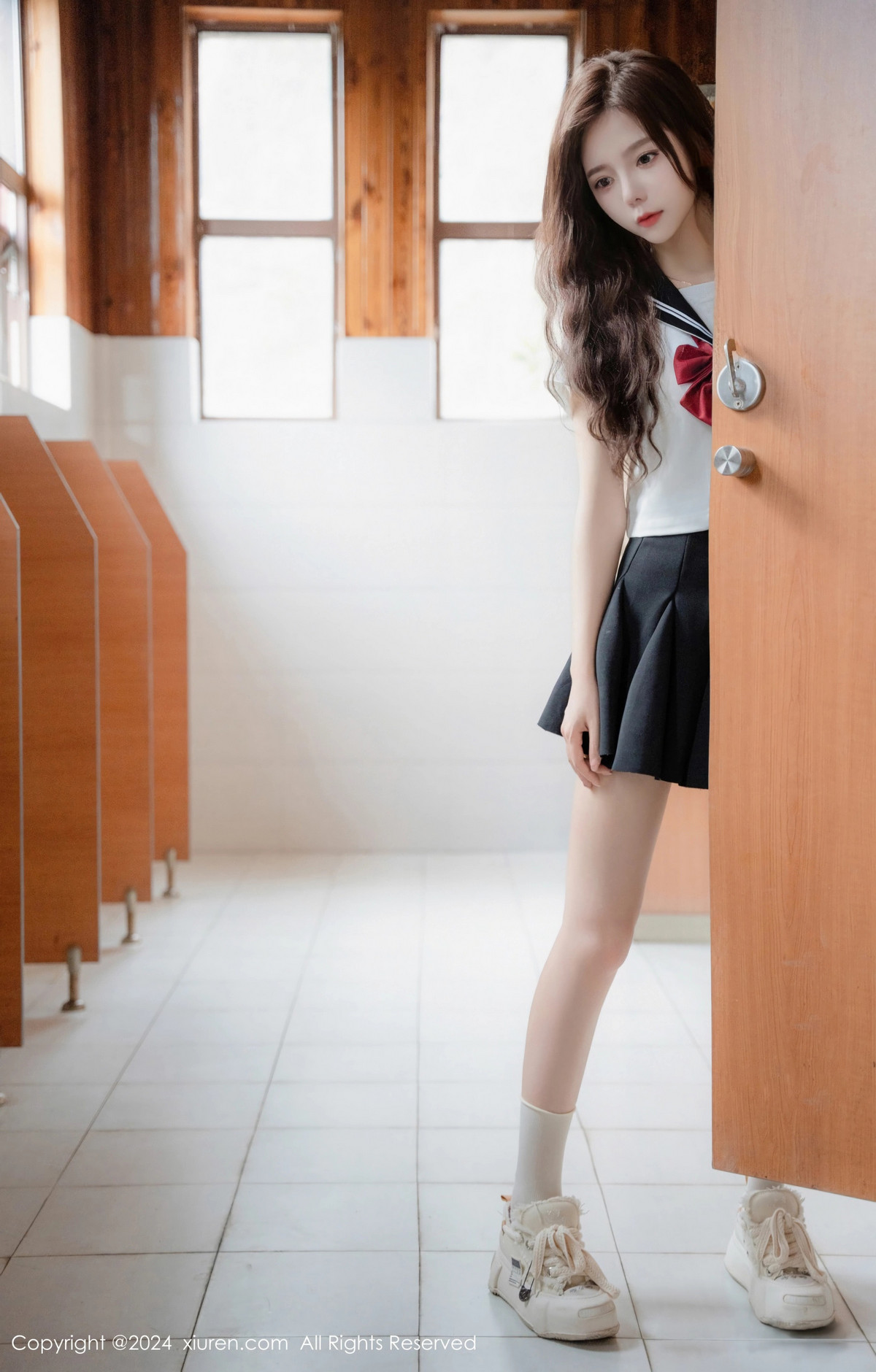 [秀人网] 2024.08.01 No.8948 拍黄瓜girl 制服美腿  第23张
