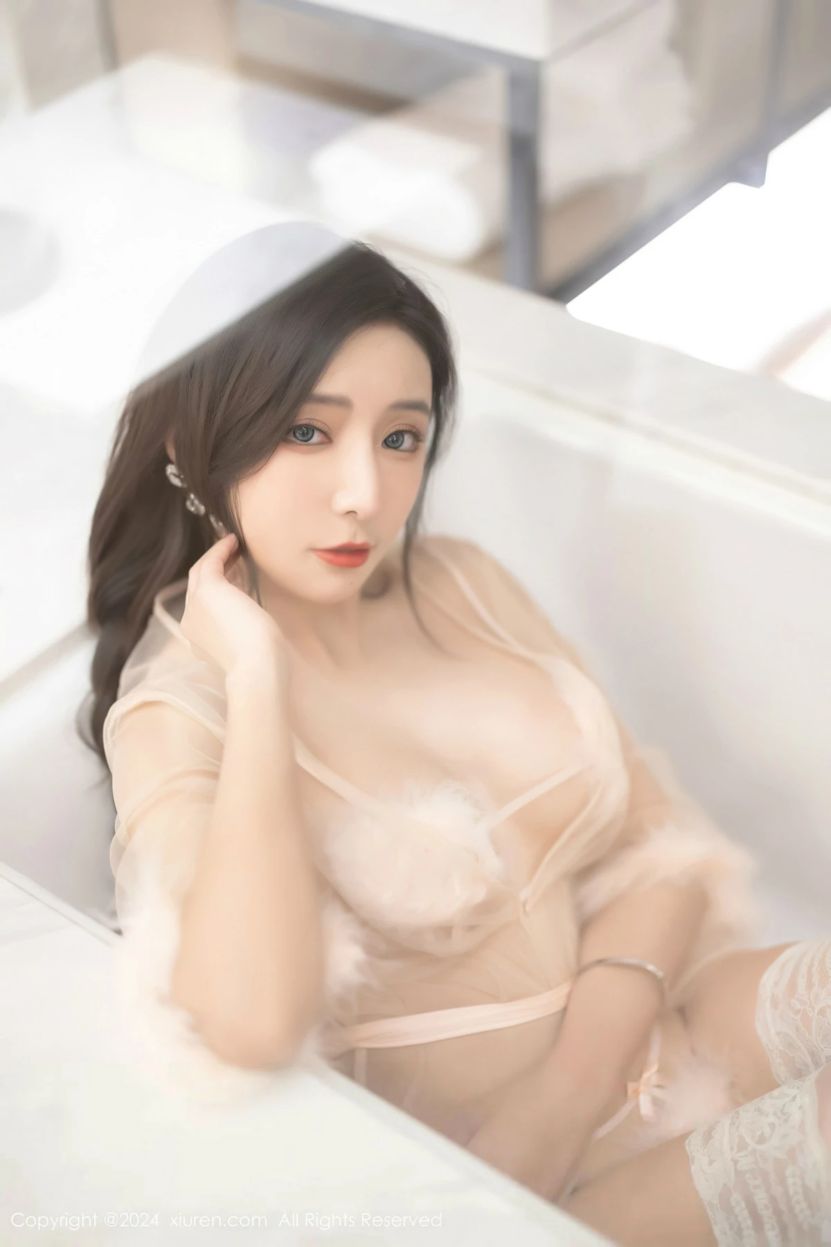 [秀人网] 2024.04.11 No.8378 王馨瑶yanni 丝袜美腿  第46张