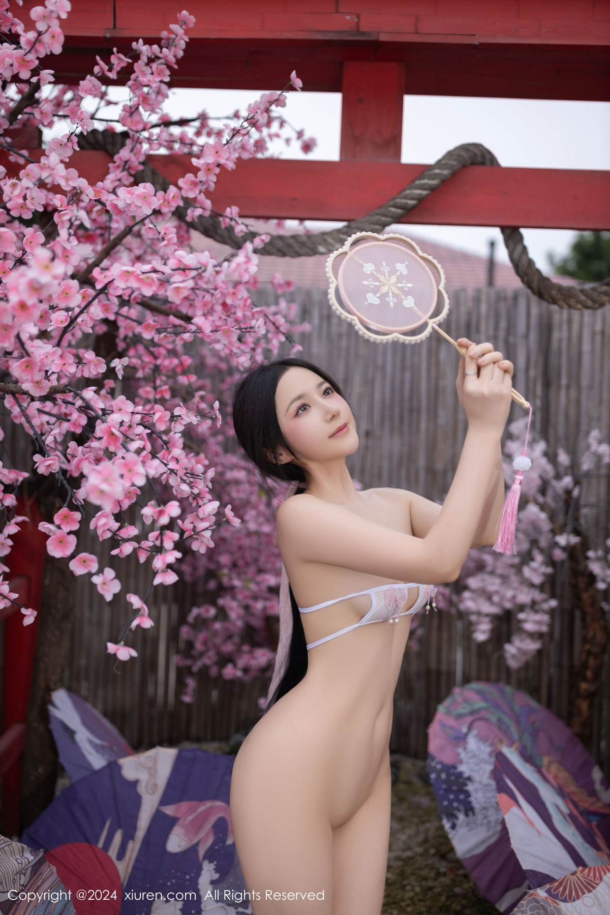 [秀人网] 2024.07.26 No.8927 鱼子酱Fish 美腿性感  第63张