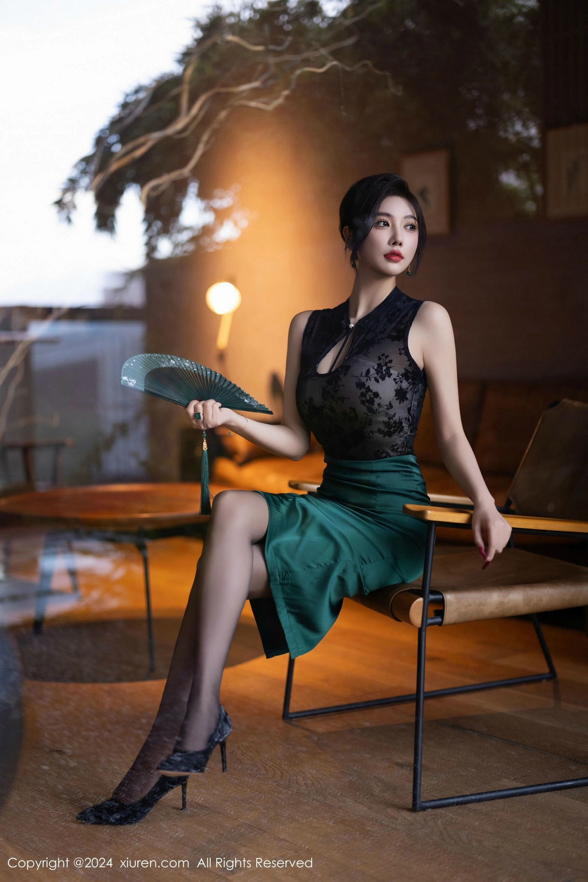 [秀人网] 2024.11.01 No.9384 杨晨晨Yome 黑丝美腿  第10张