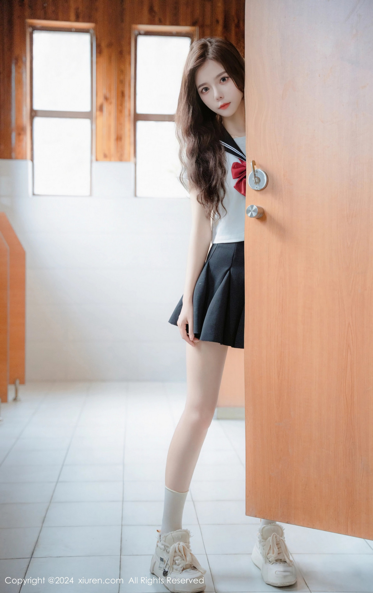 [秀人网] 2024.08.01 No.8948 拍黄瓜girl 制服美腿  第22张