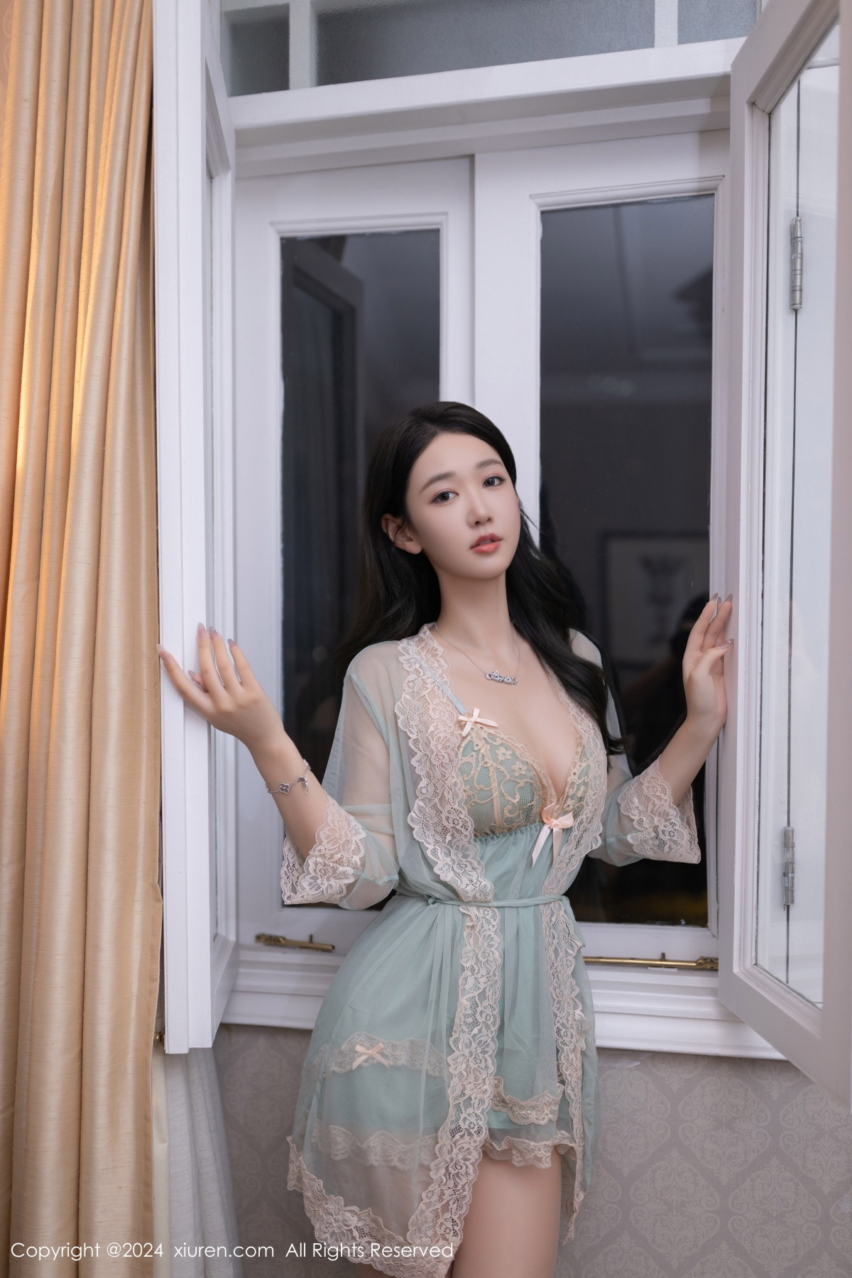 [秀人网] 2024.08.26 No.9069 唐安琪 丝袜美腿  第8张