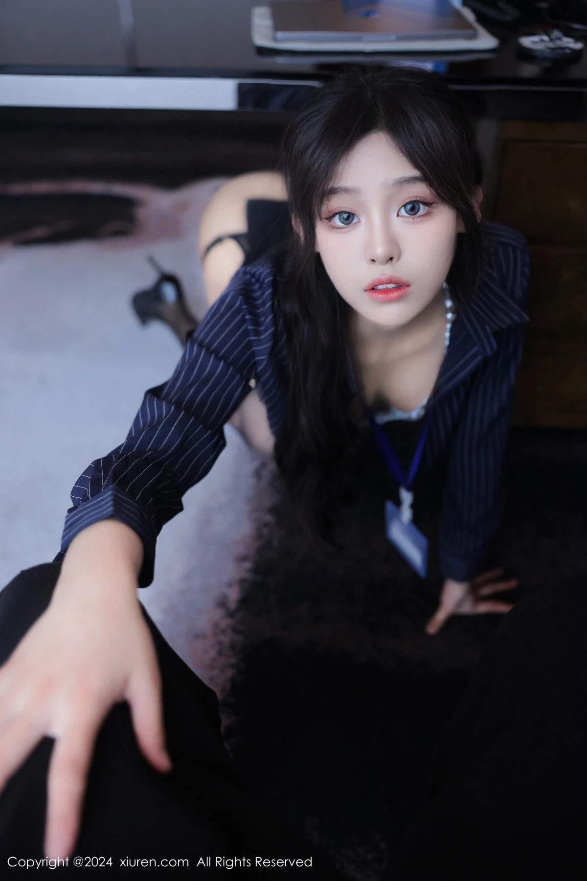 [秀人网] 2024.04.11 No.8373 王心悦 OL制服  第75张