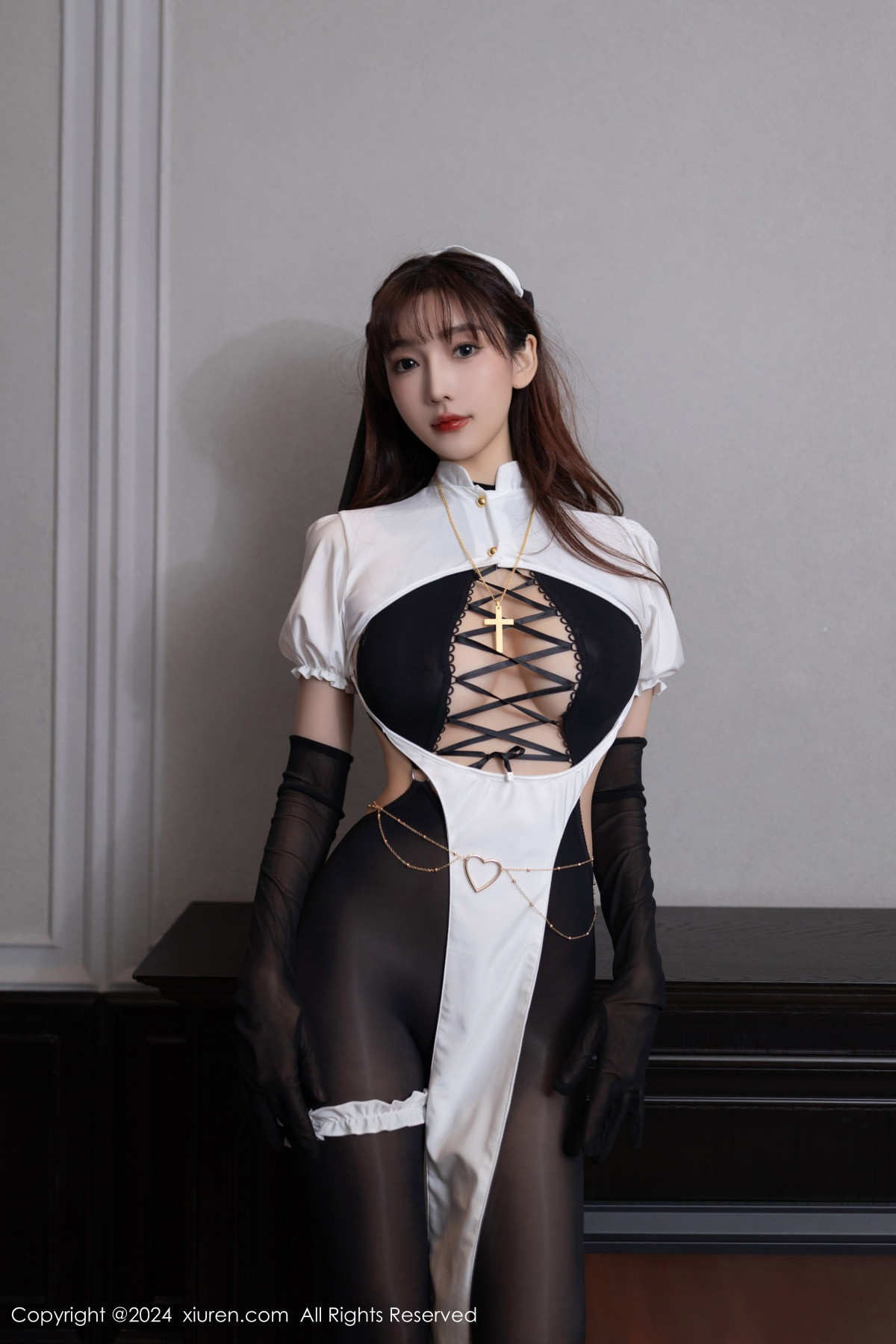 [秀人网] 2024.09.26 No.9216 陆萱萱 黑丝美腿