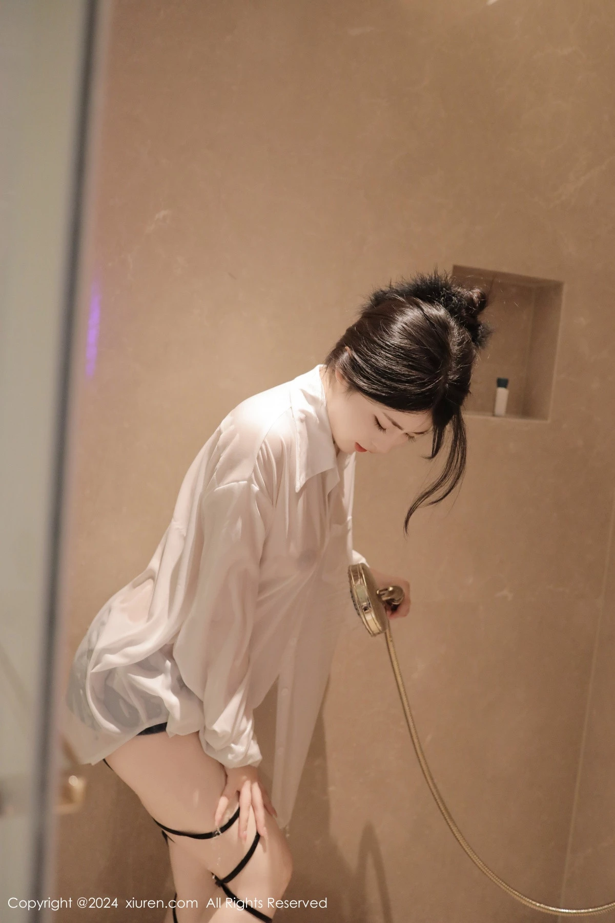 [秀人网] 2024.04.16 No.8400 陈小花 美胸性感  第35张