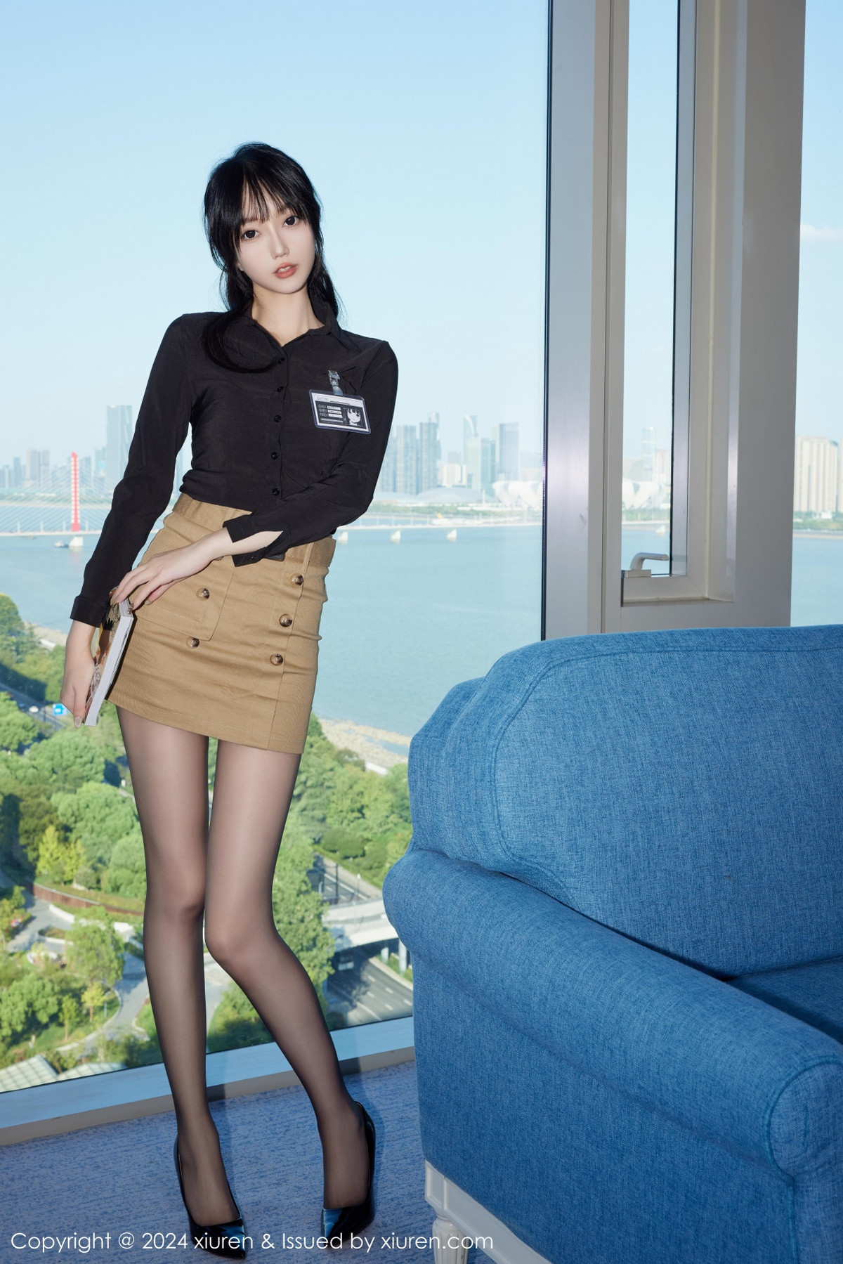 [秀人网] 2024.10.18 No.9309 玥儿玥er 短裙黑丝  第7张