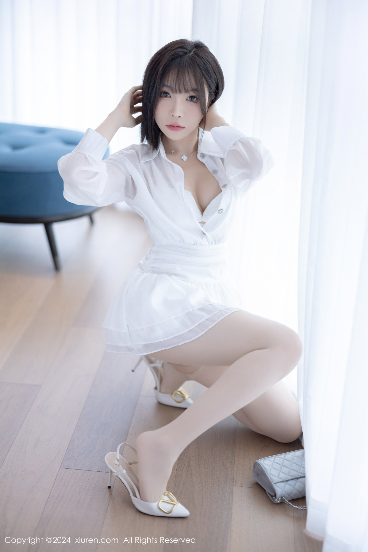 [秀人网] 2024.08.15 No.9020 徐莉芝Booty 丝袜美腿  第16张