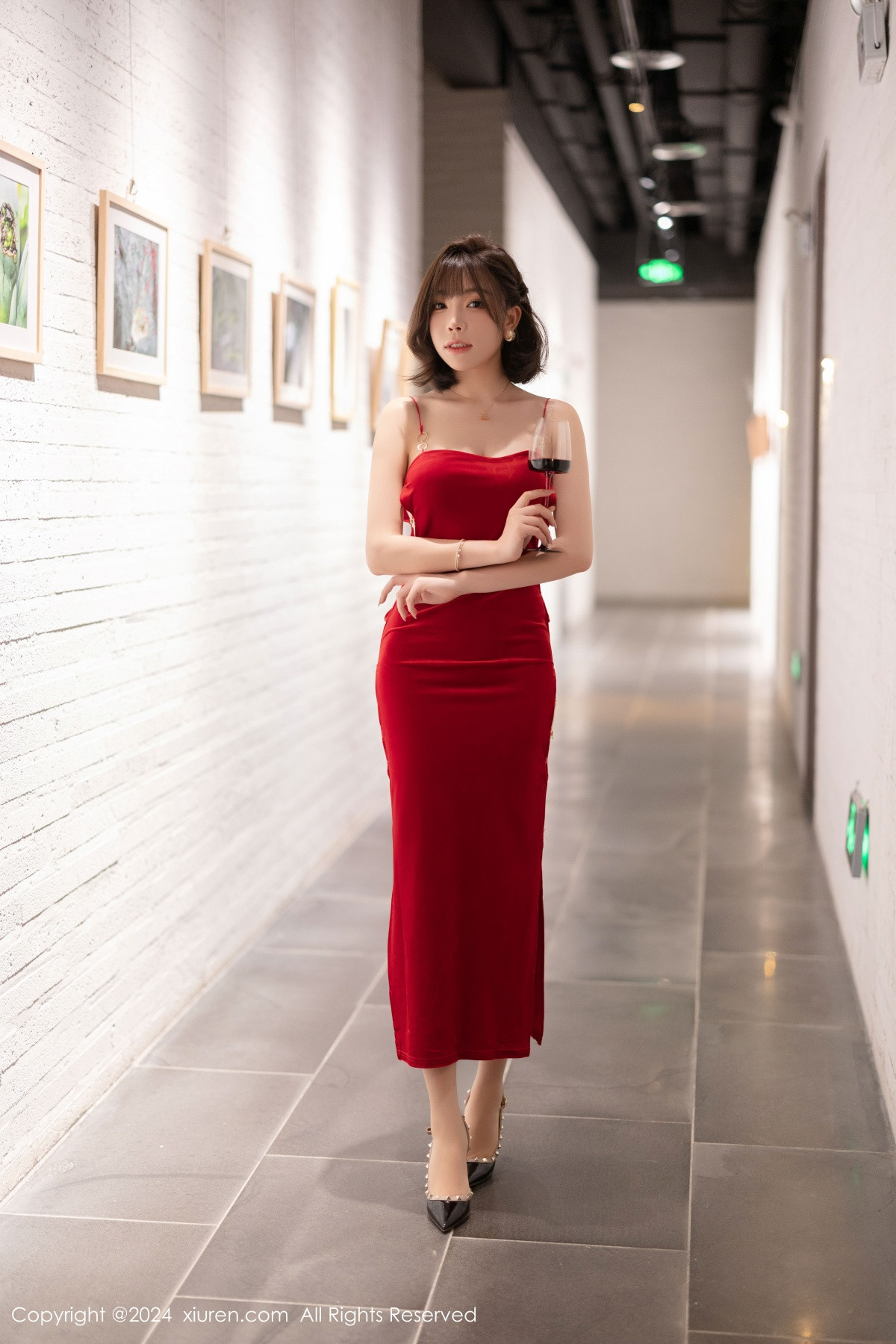 [秀人网] 2024.09.29 No.9229 徐莉芝Booty 美腿黑丝  第3张