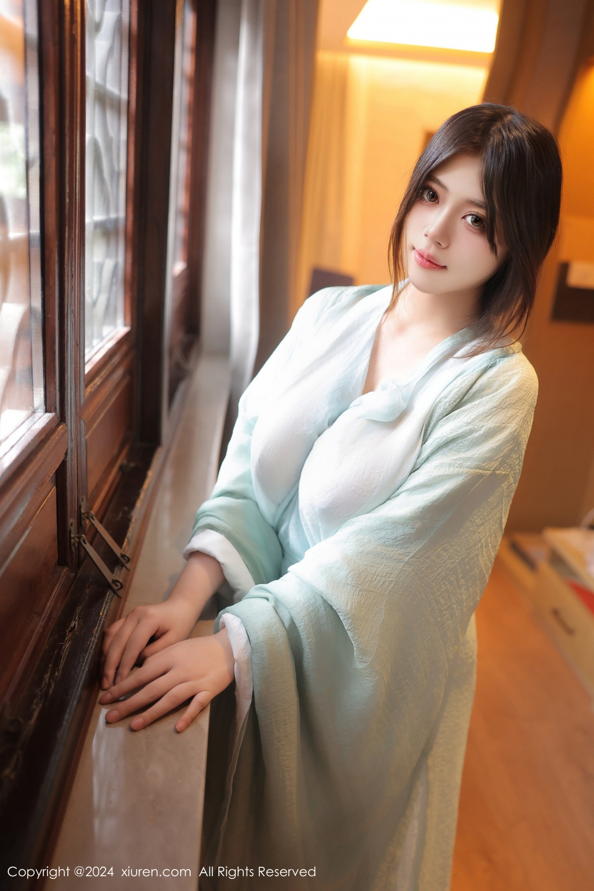 [秀人网] 2024.07.30 No.8937 蛋蛋宝 丝袜美腿  第1张