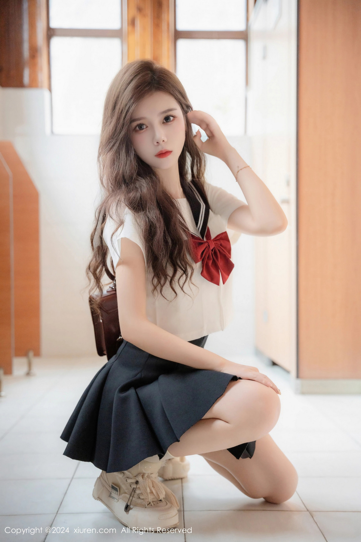 [秀人网] 2024.08.01 No.8948 拍黄瓜girl 制服美腿  第25张