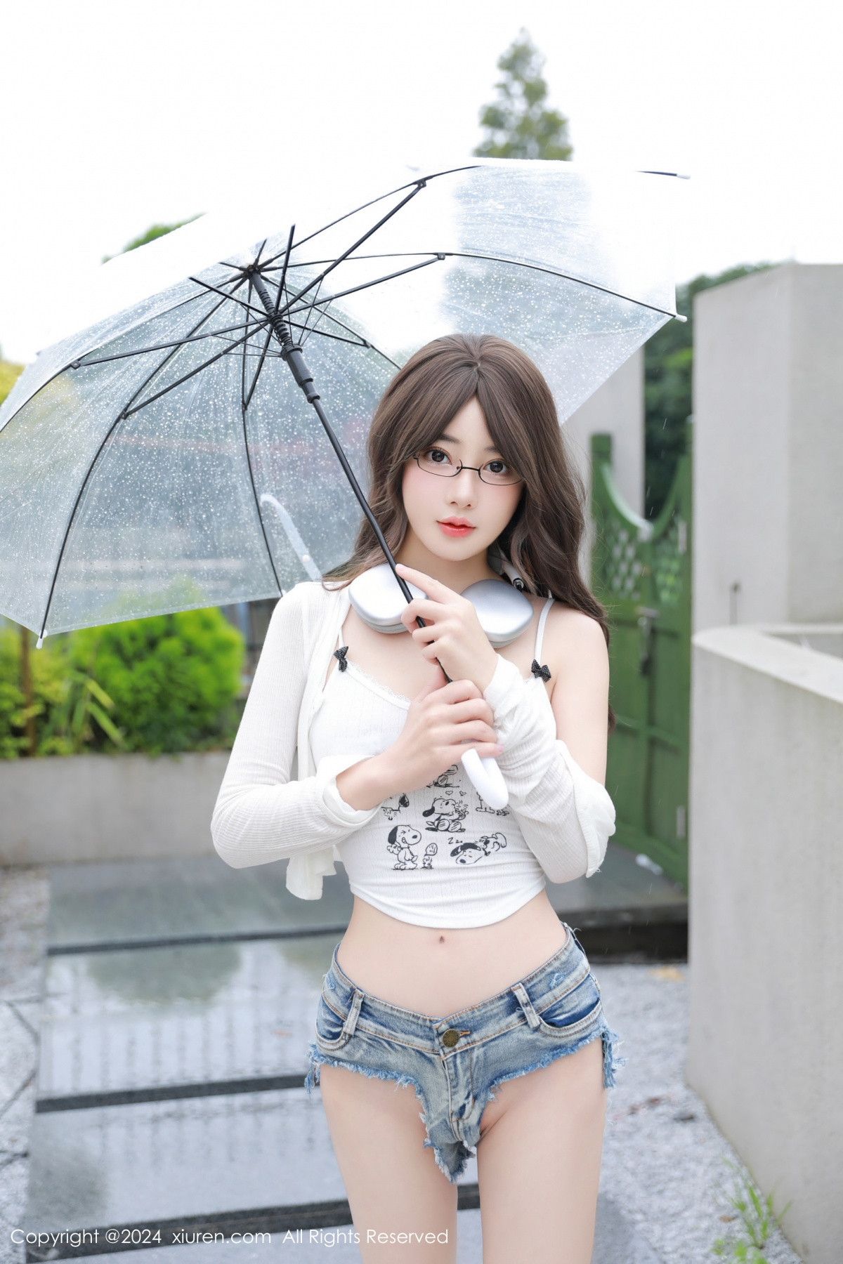 [秀人网] 2024.08.02 No.8964 桃妖夭 眼镜美少女  第1张