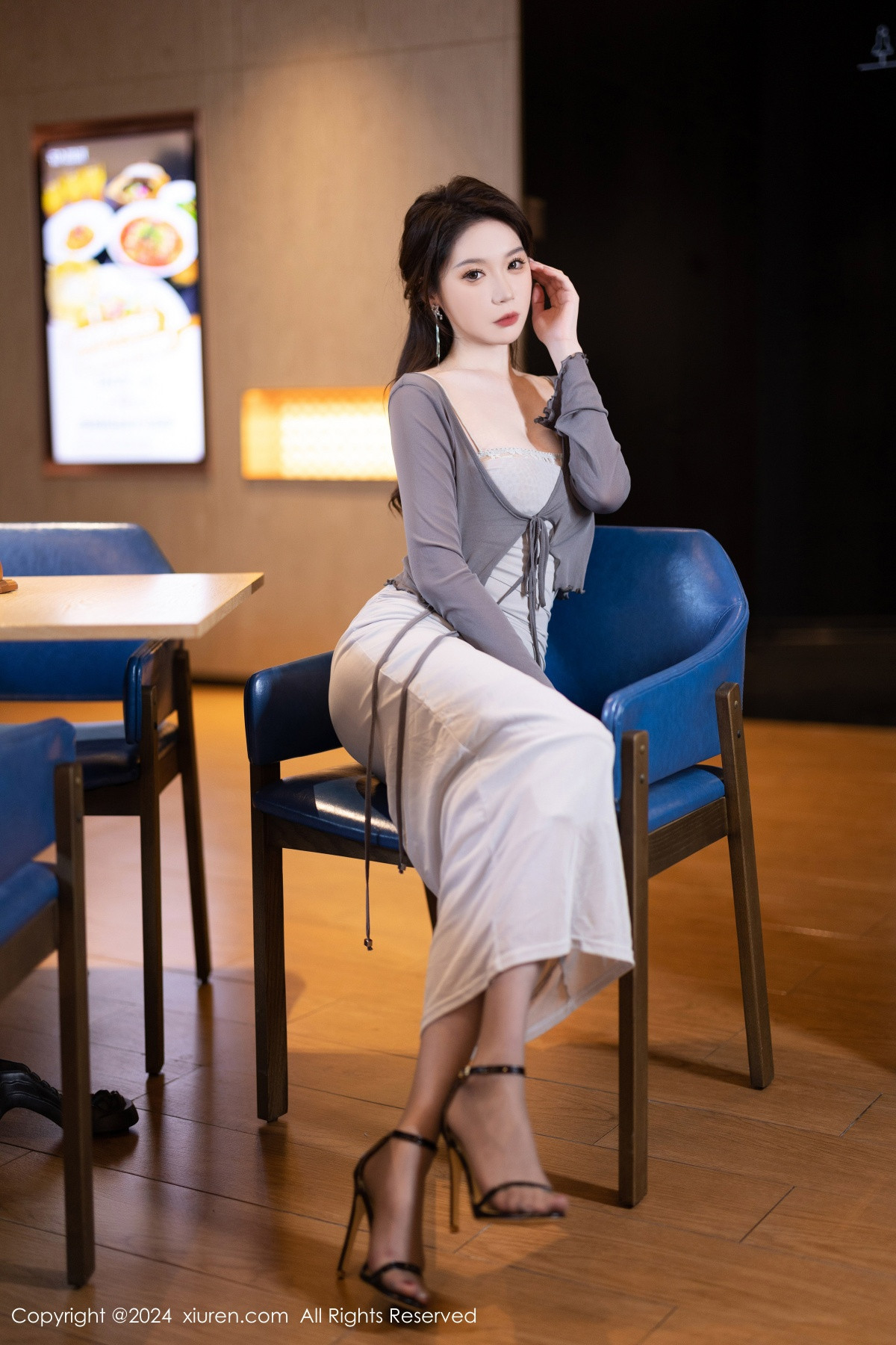 [秀人网] 2024.08.13 No.9007 梦心玥 丝袜美腿  第6张