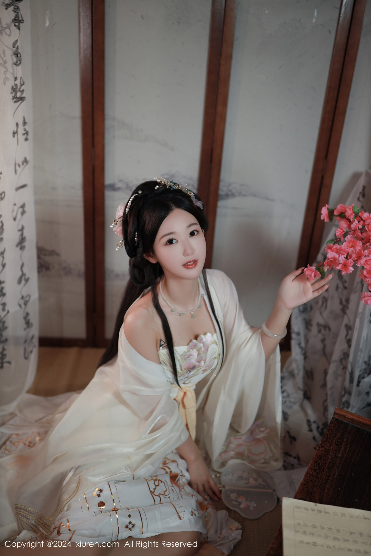 [秀人网] 2024.07.22 No.8898 唐安琪 丝袜美腿  第8张