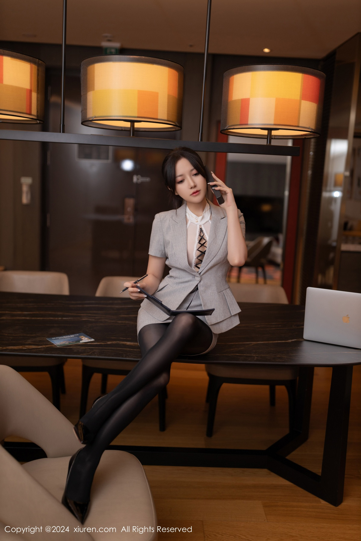 [秀人网] 2024.09.20 No.9189 鱼子酱Fish 黑丝美腿  第9张