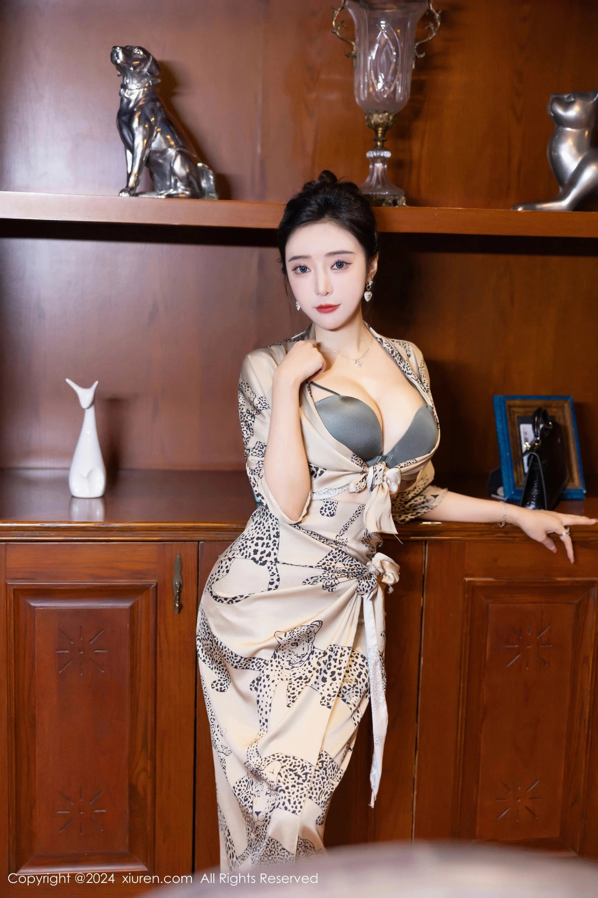 [秀人网] 2024.05.09 No.8510 王馨瑶yanni 黑丝美腿  第22张
