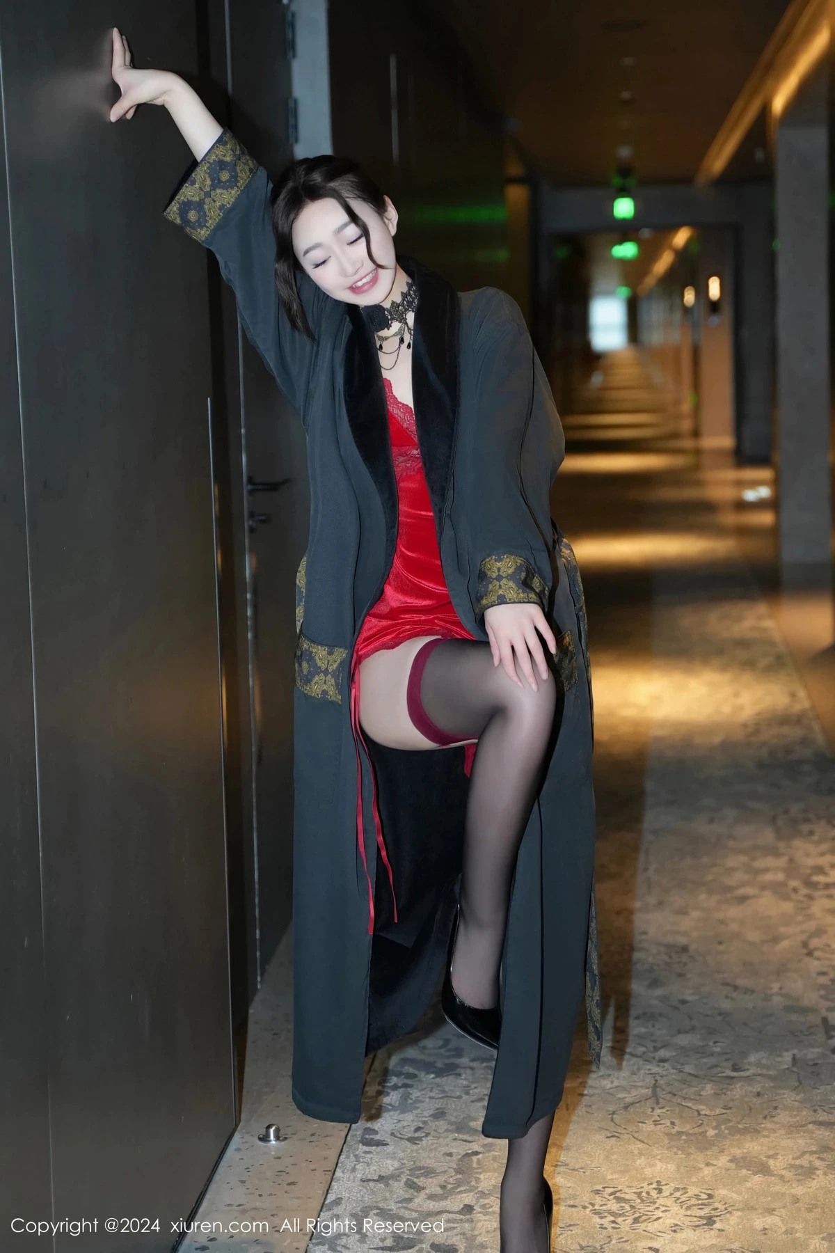 [秀人网] 2024.05.16 No.8547 软糖爱喝奶 黑丝美腿  第8张