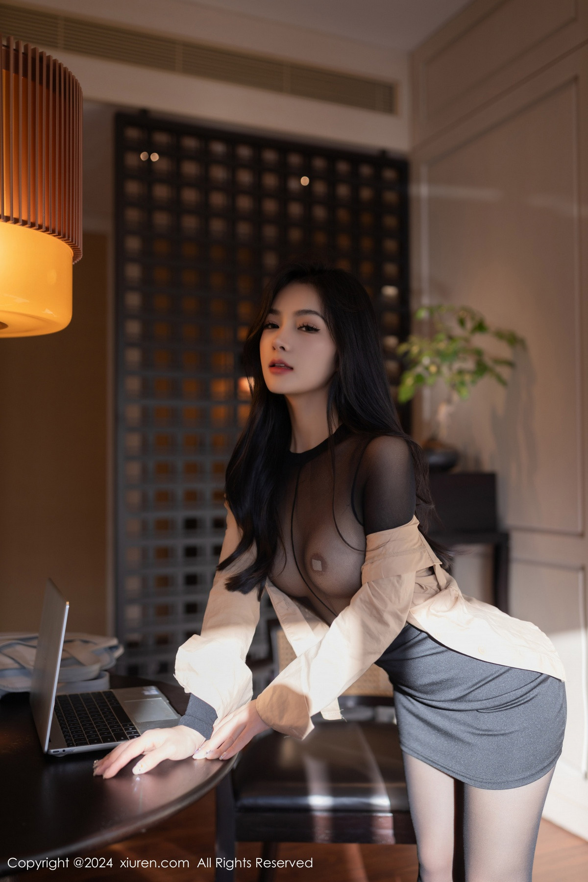 [秀人网] 2024.07.10 No.8835 谭小灵 黑丝美腿  第28张