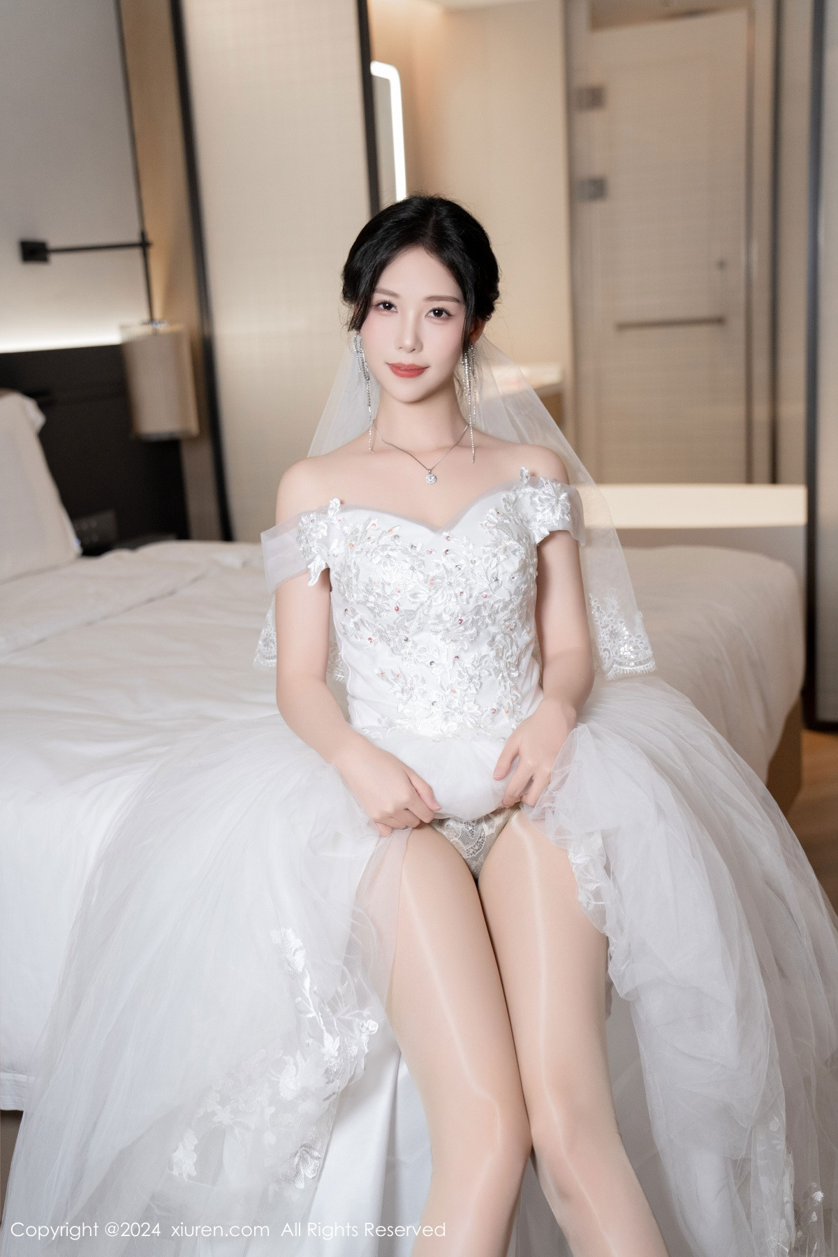 [秀人网] 2024.08.09 No.8998 利世 丝袜美腿  第32张
