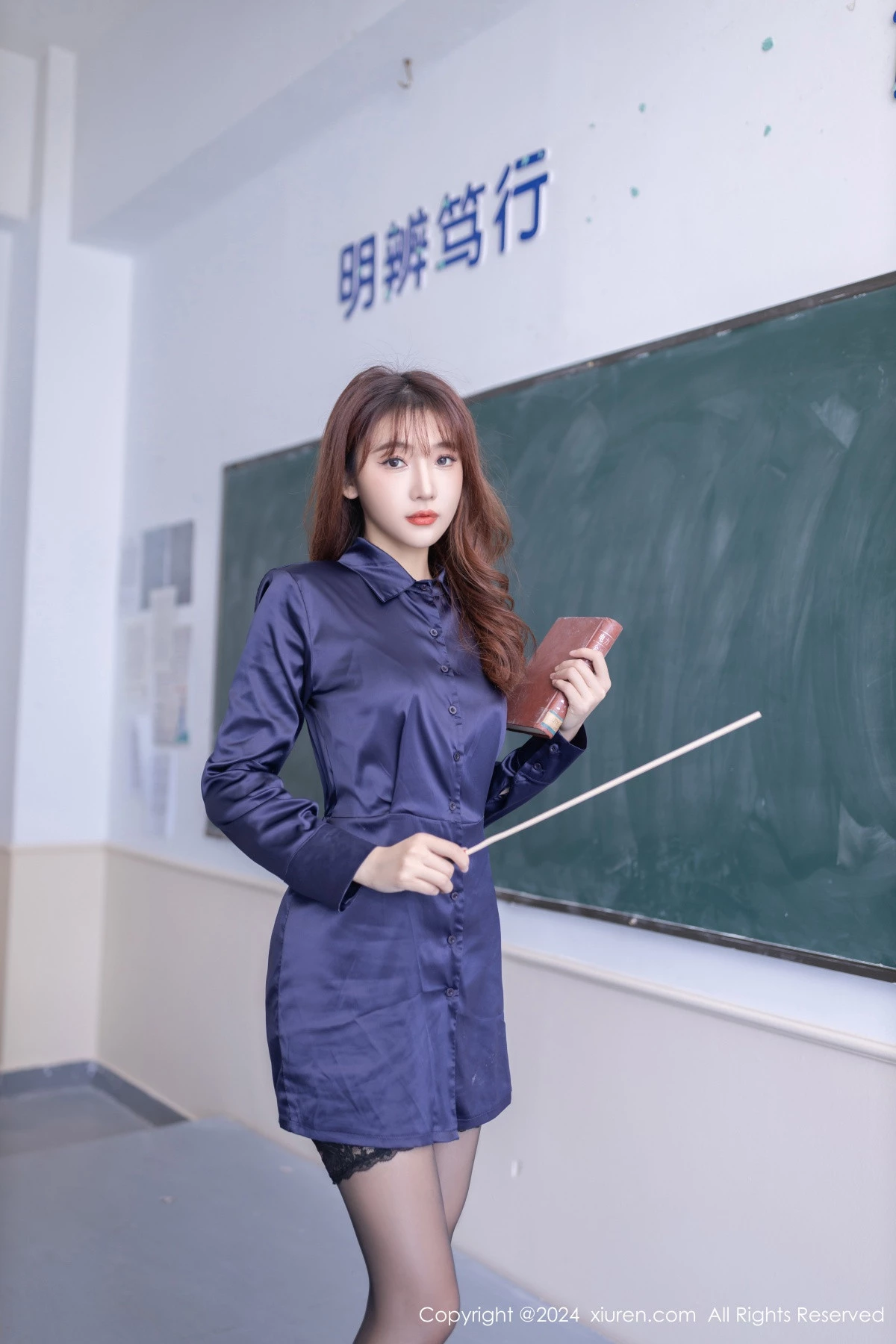 [秀人网] 2024.03.28 No.8309 陆萱萱 黑丝美腿  第3张