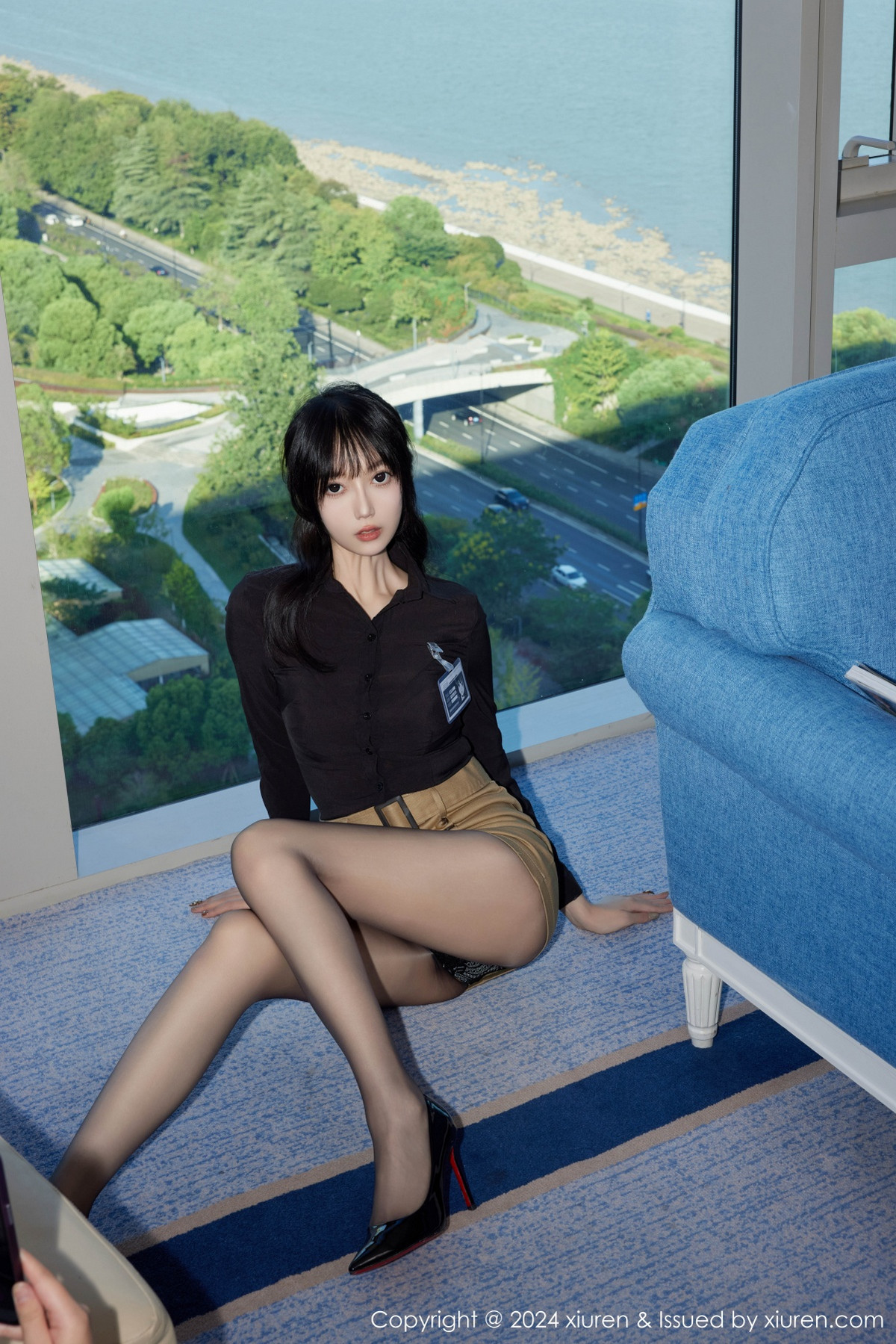 [秀人网] 2024.10.18 No.9309 玥儿玥er 短裙黑丝  第21张