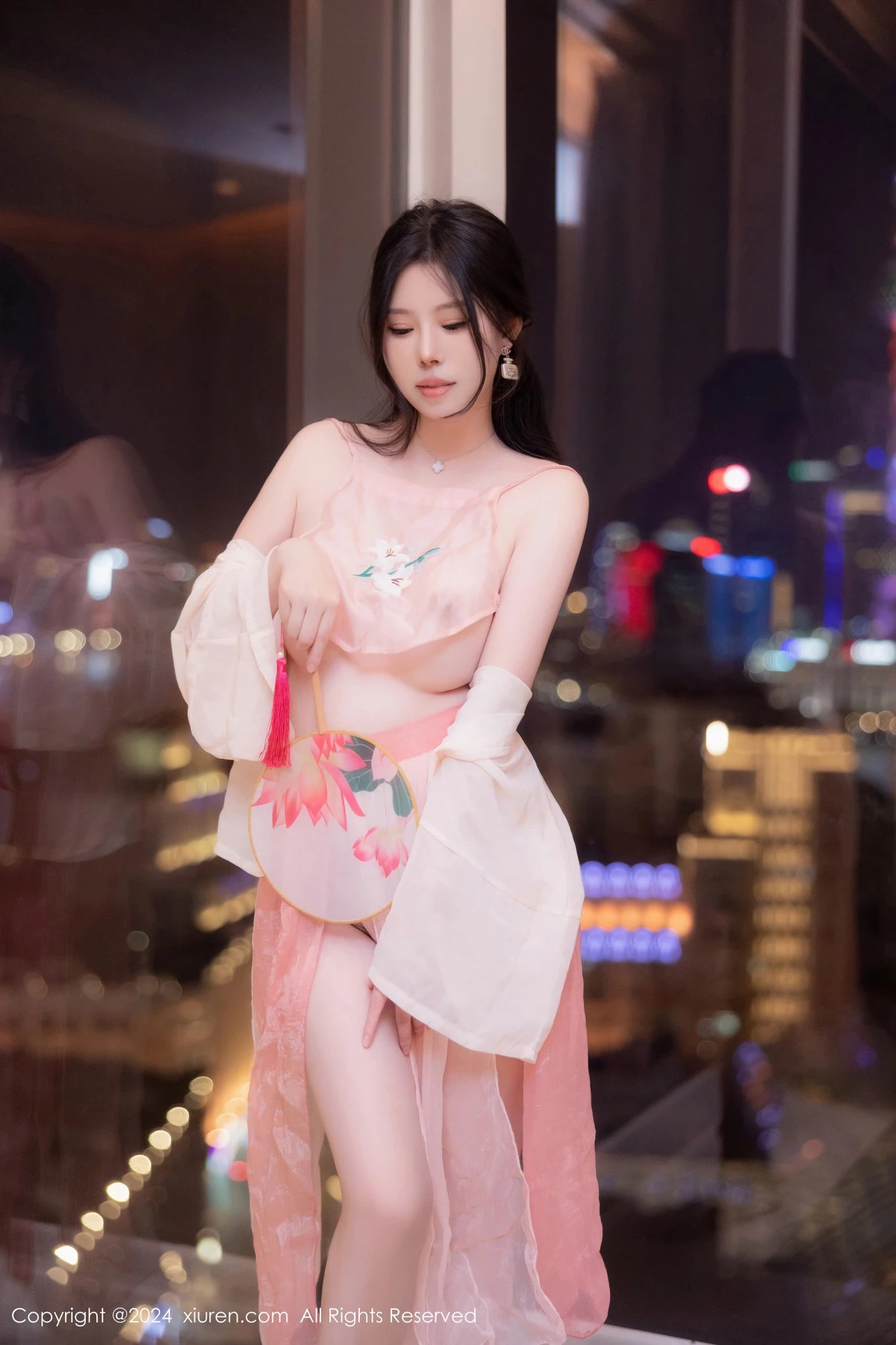 [秀人网] 2024.05.08 No.8503 白茹雪abby 美腿性感  第18张