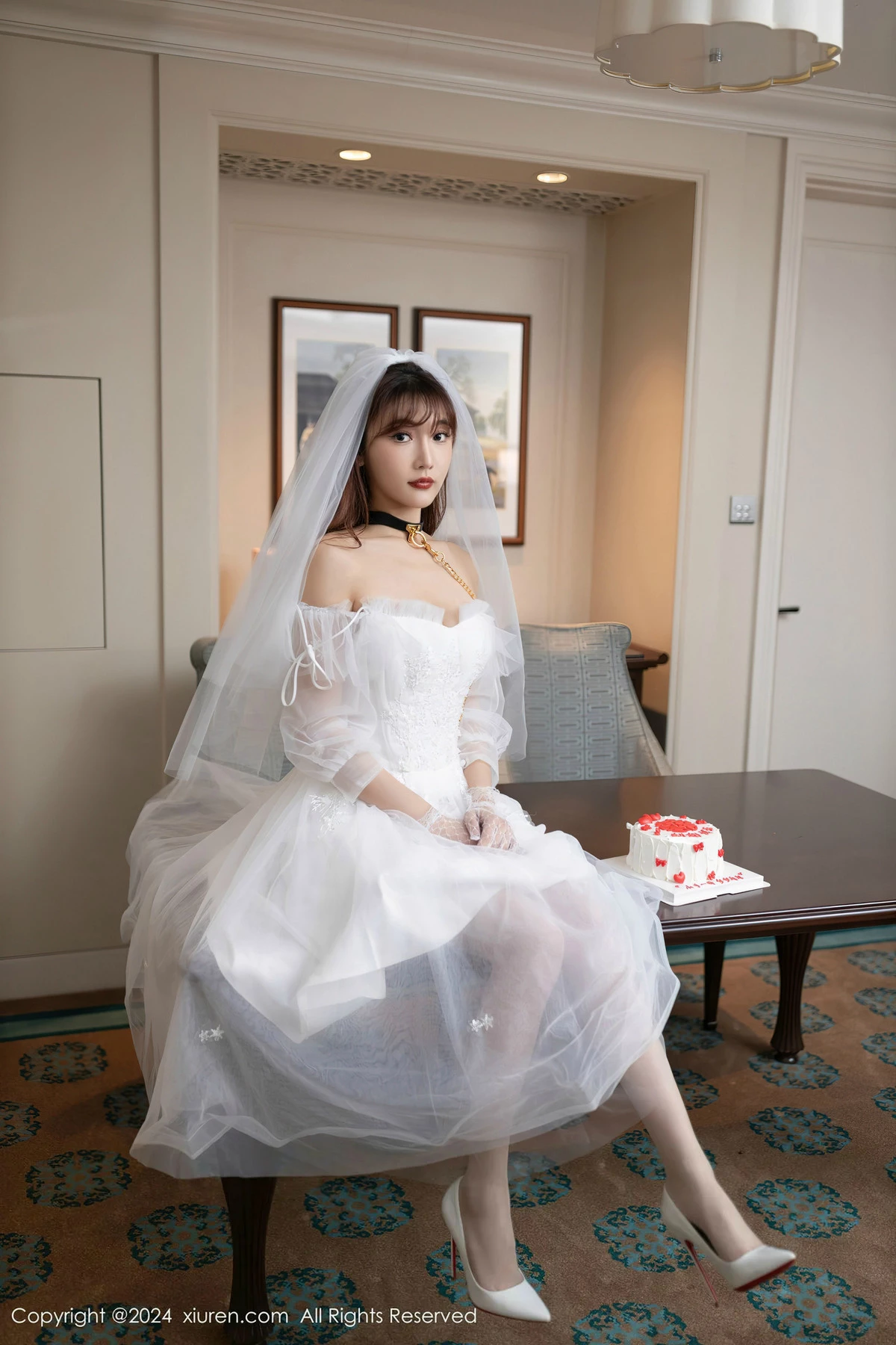 [秀人网] 2024.04.18 No.8418 陆萱萱 丝袜美腿  第9张