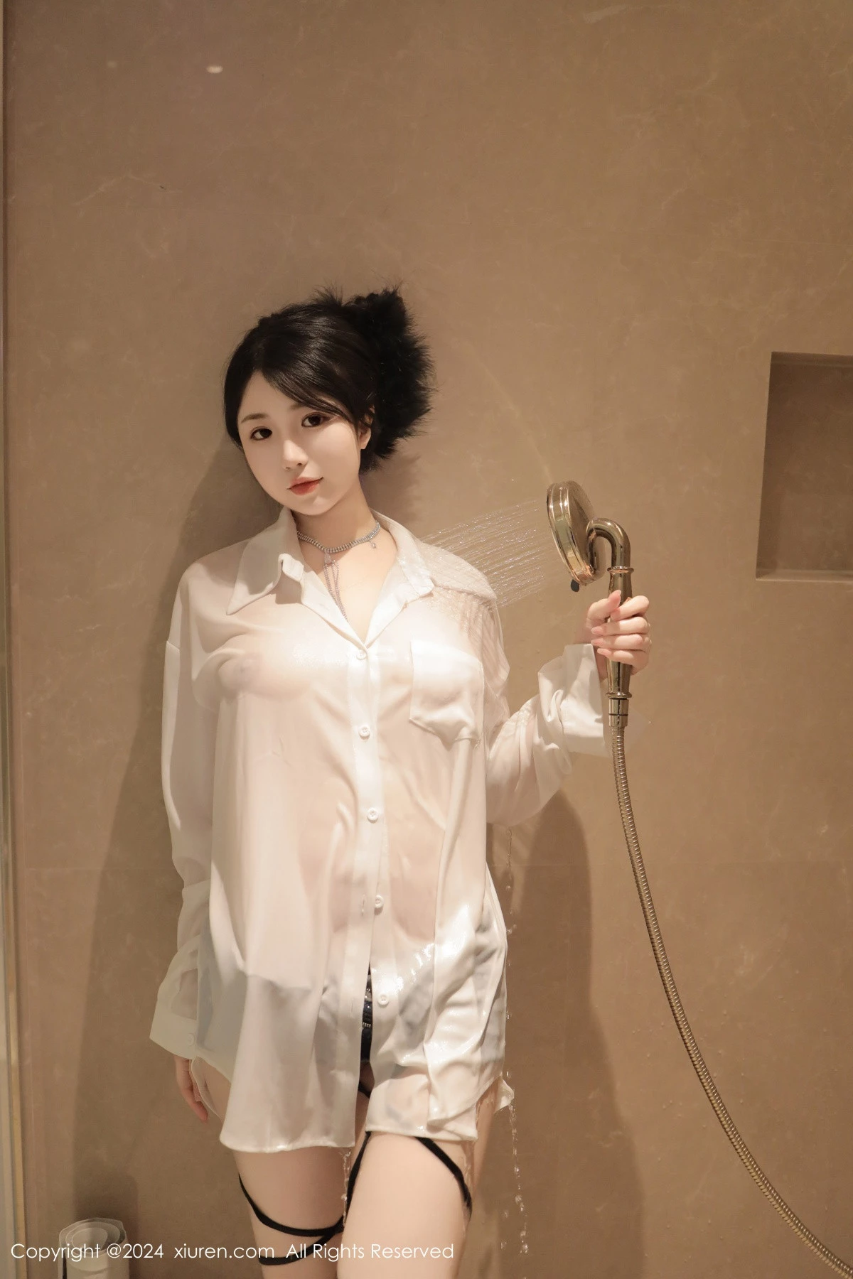 [秀人网] 2024.04.16 No.8400 陈小花 美胸性感  第28张