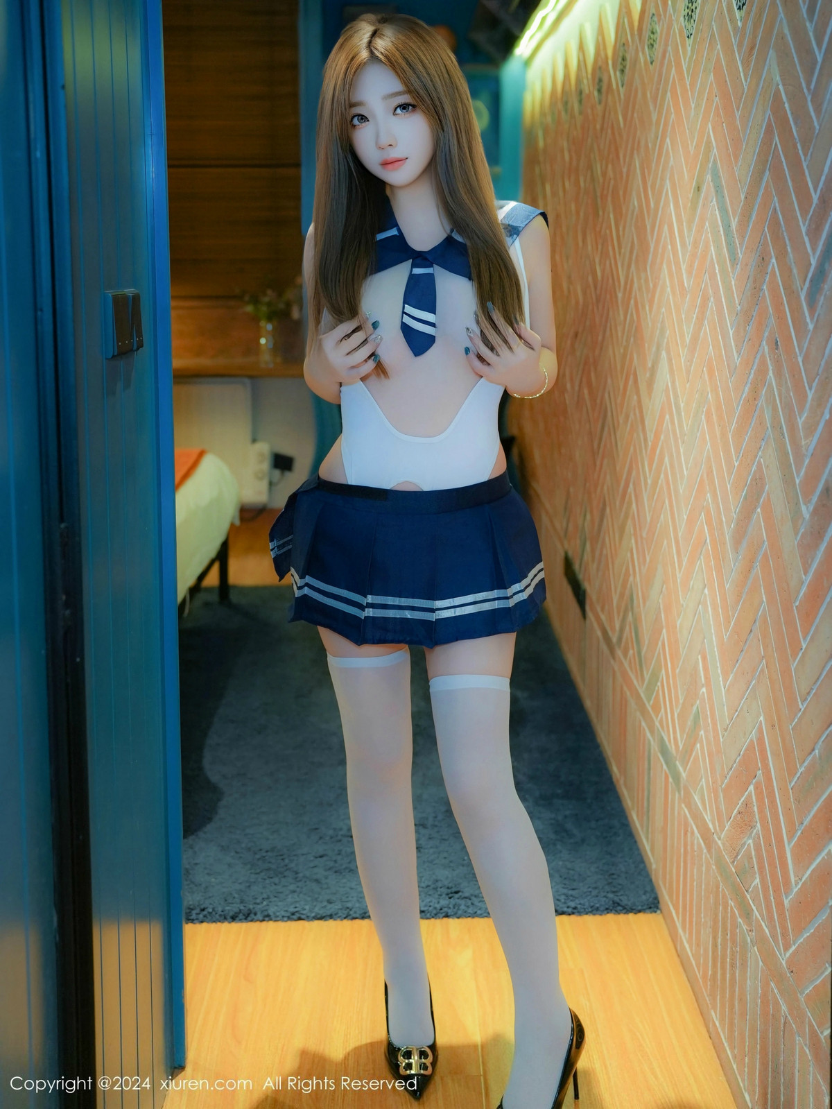 [秀人网] 2024.10.31 No.9370 王伊纯 丝袜美腿  第7张
