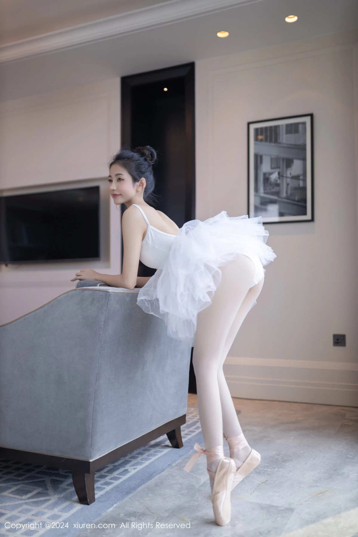 [秀人网] 2024.06.05 No.8657 鱼尾fish 丝袜美腿  第10张