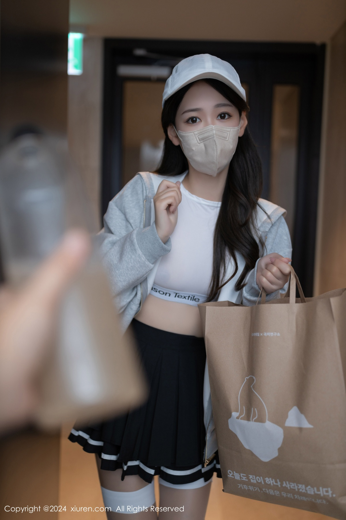 [秀人网] 2024.09.23 No.9196 唐安琪 丝袜美腿  第7张