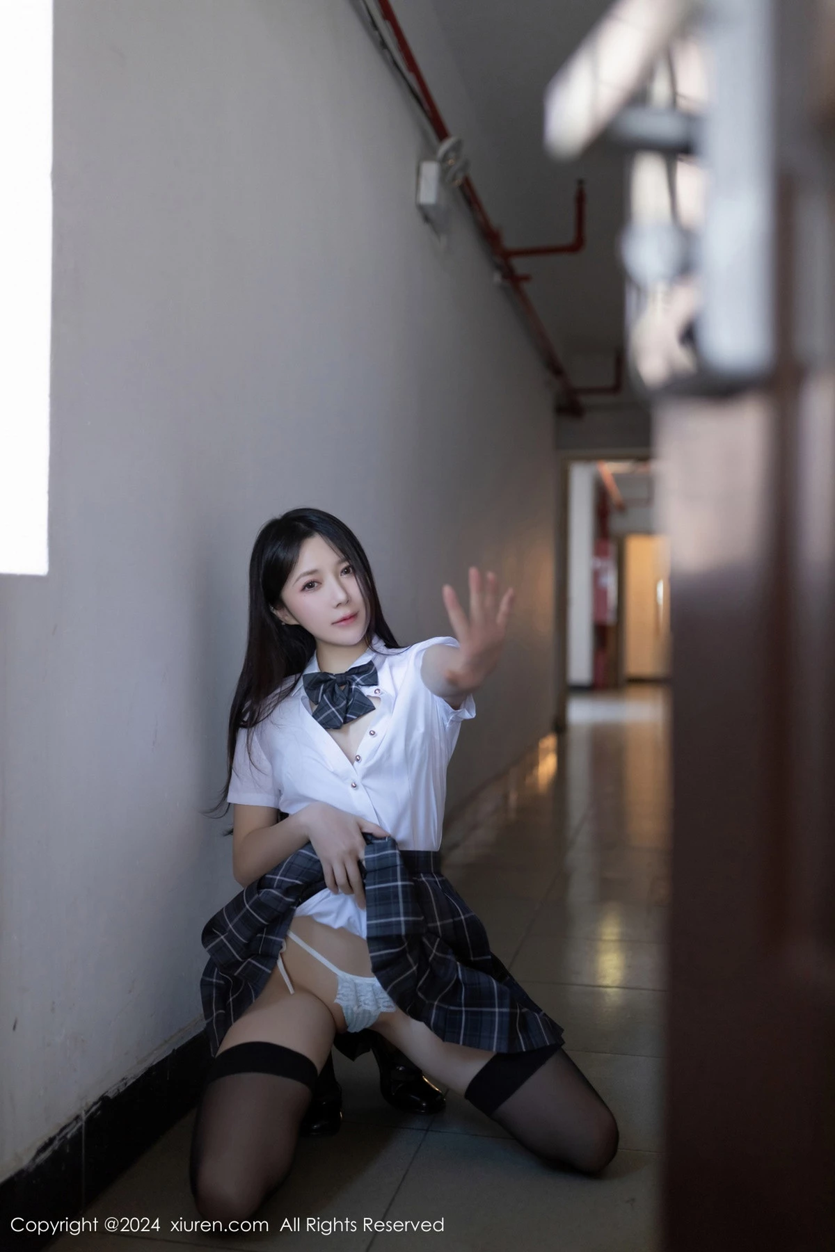 [秀人网] 2024.05.10 No.8516 鱼子酱Fish 黑丝美腿  第16张