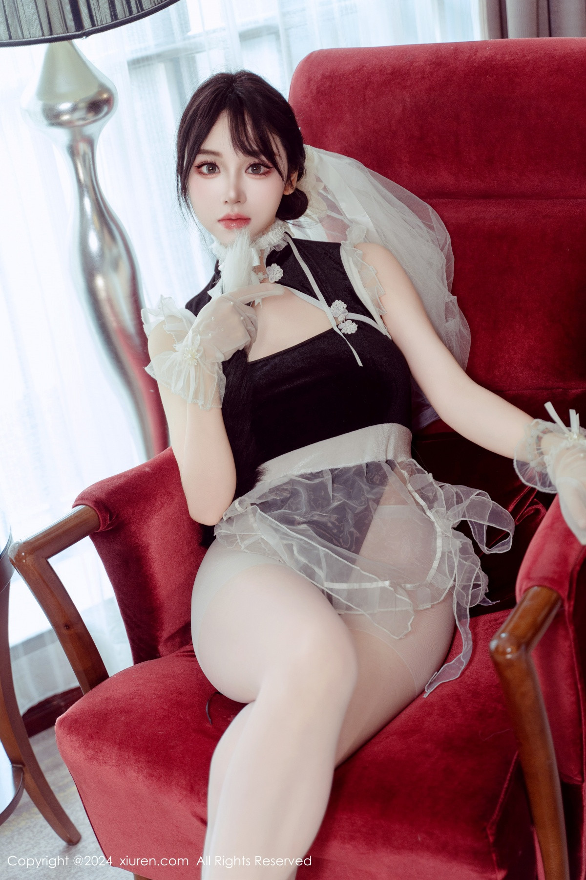 [秀人网] 2024.09.24 No.9197 汐汐爱吃草莓 丝袜美臀  第12张