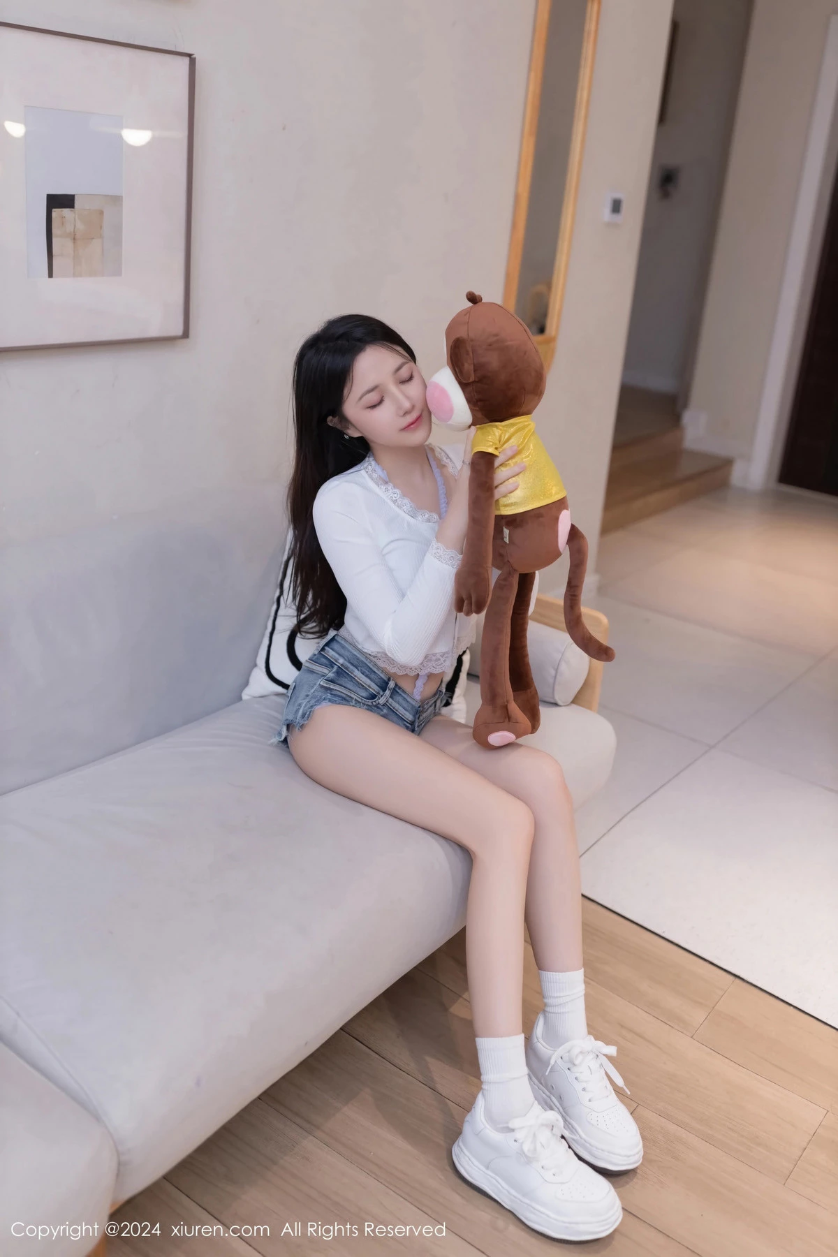 [秀人网] 2024.05.31 No.8639 鱼子酱Fish 美腿性感  第2张