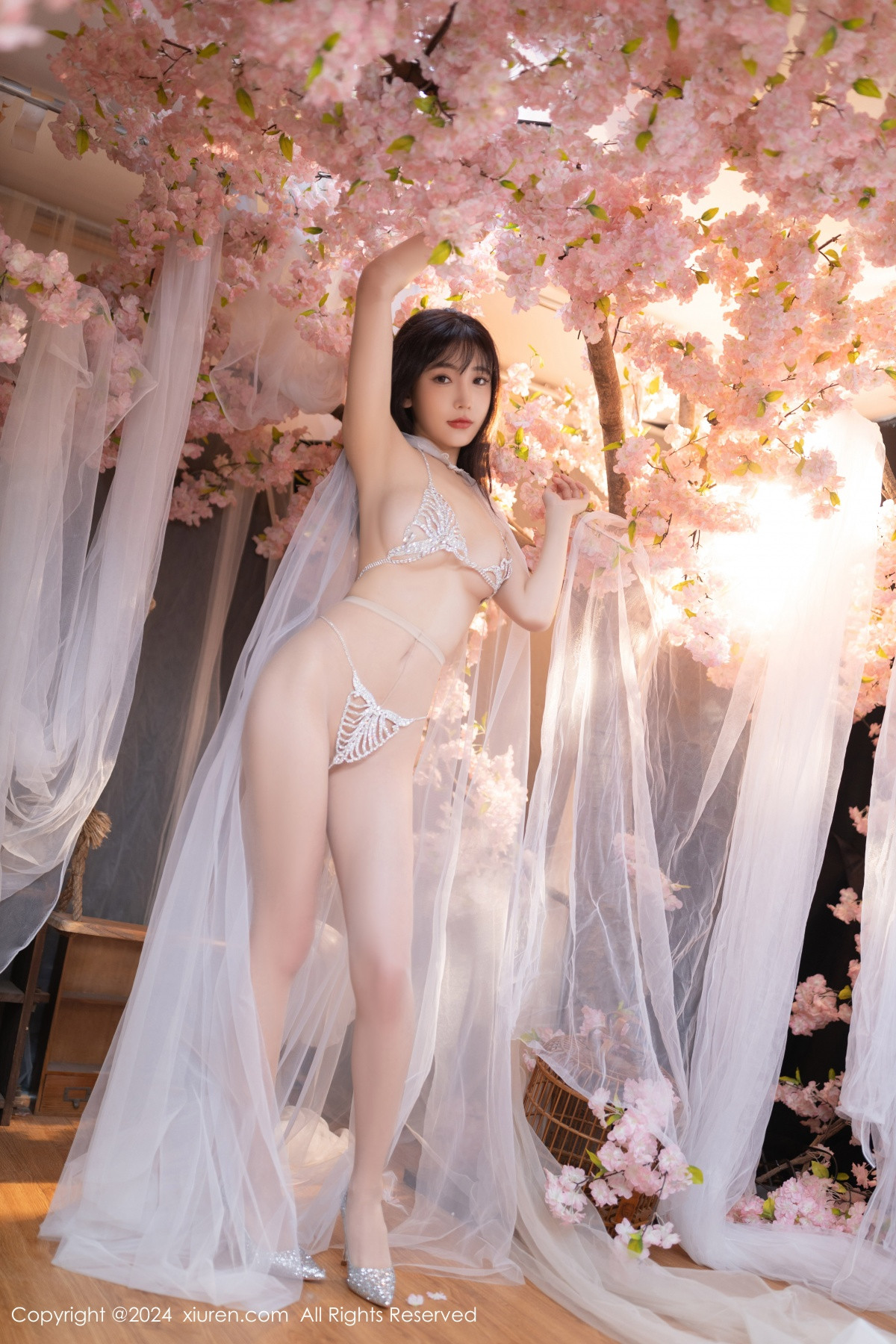 [秀人网] 2024.07.04 No.8807 陆萱萱 性感美腿  第10张