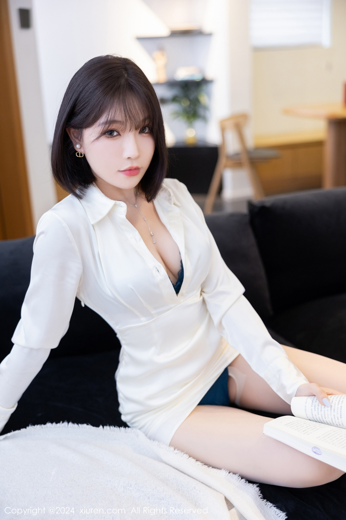 [秀人网] 2024.08.02 No.8963 徐莉芝Booty 丝袜美腿  第36张