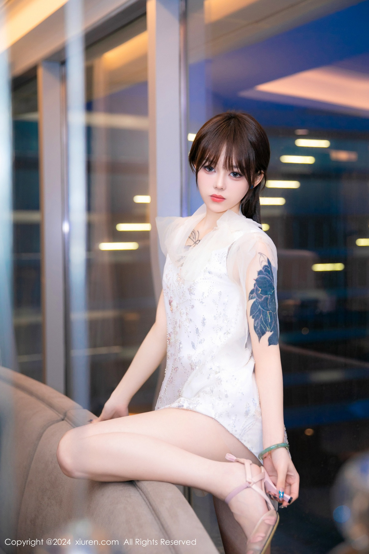 [秀人网] 2024.06.13 No.8696 奶瓶. 美腿性感  第6张