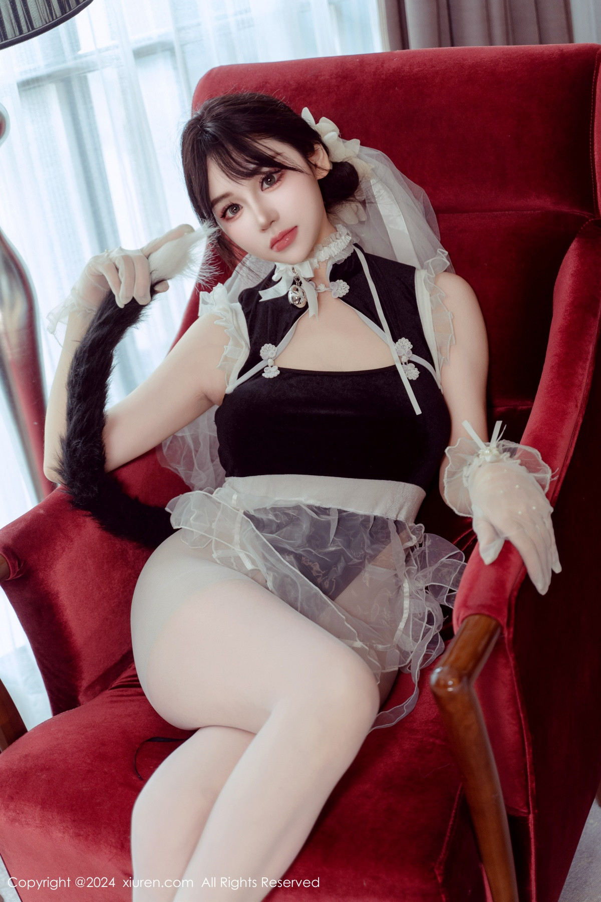 [秀人网] 2024.09.24 No.9197 汐汐爱吃草莓 丝袜美臀  第11张
