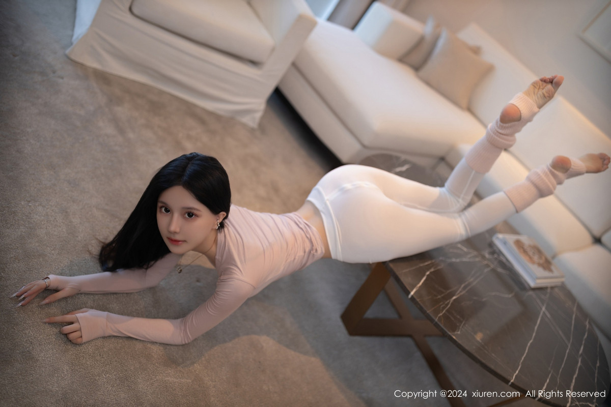 [秀人网] 2024.06.14 No.8705 幼幼 丝袜美腿  第4张