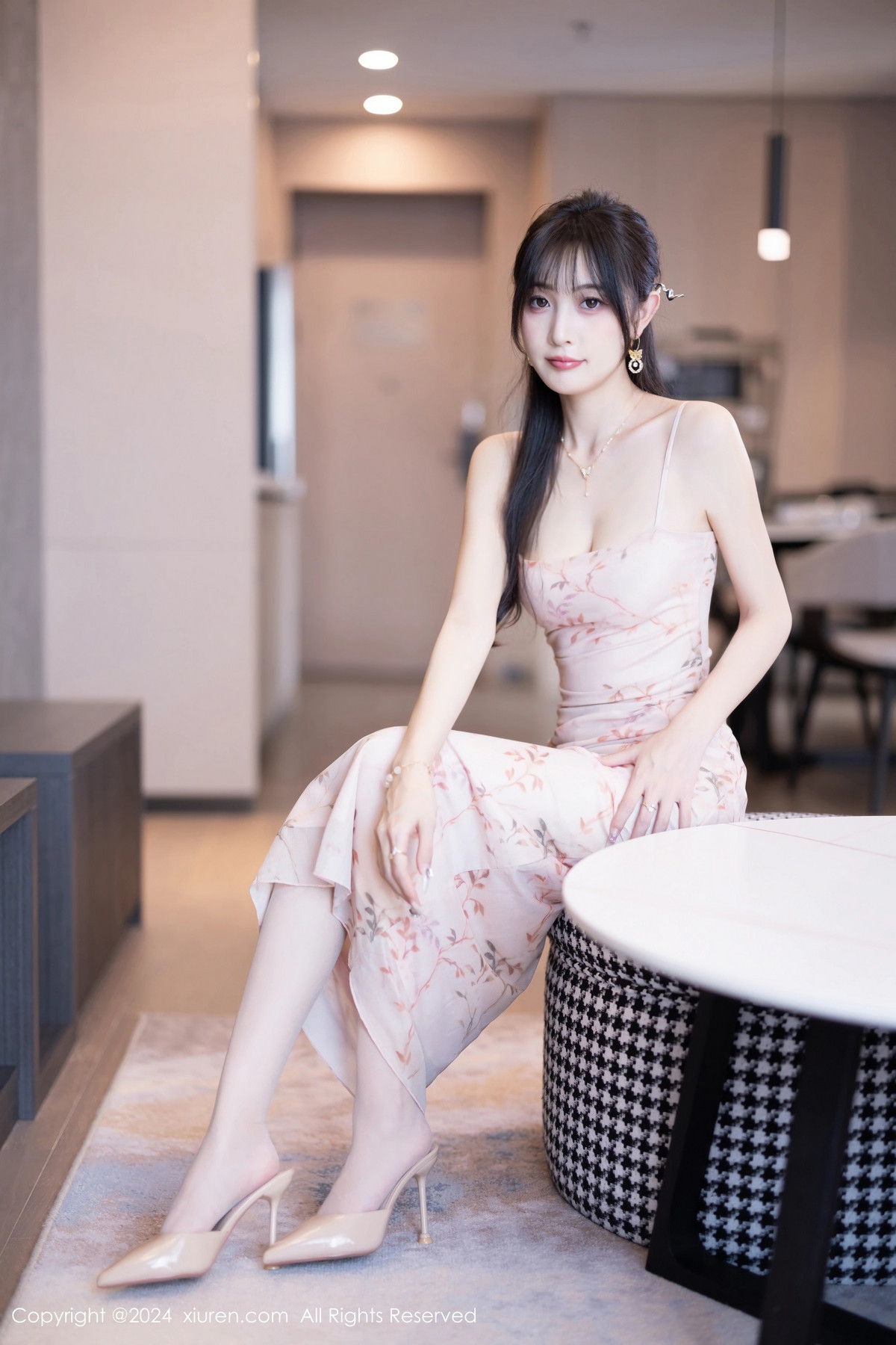 [秀人网] 2024.06.11 No.8682 林星阑 丝袜美腿  第7张