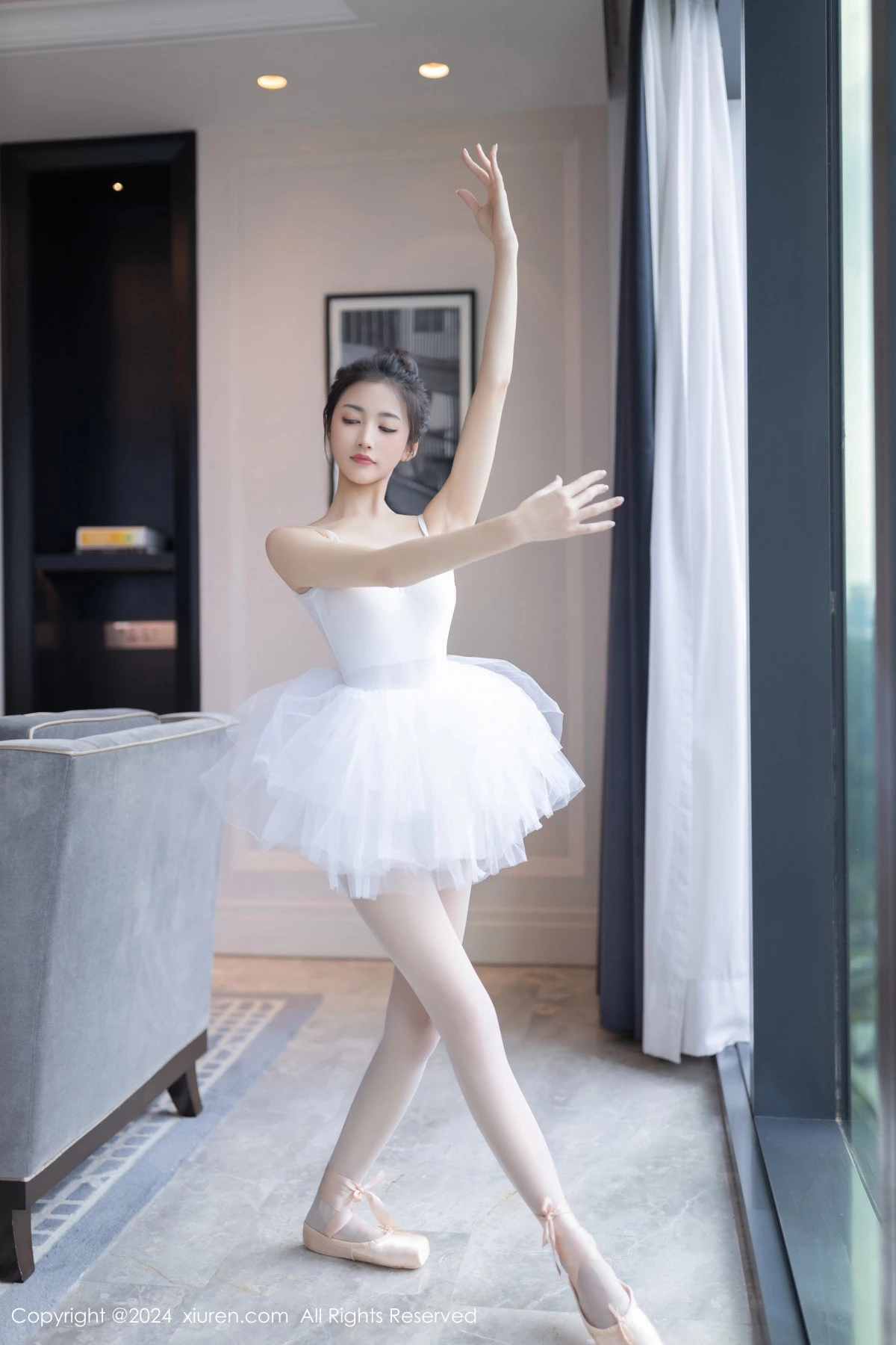 [秀人网] 2024.06.05 No.8657 鱼尾fish 丝袜美腿  第6张