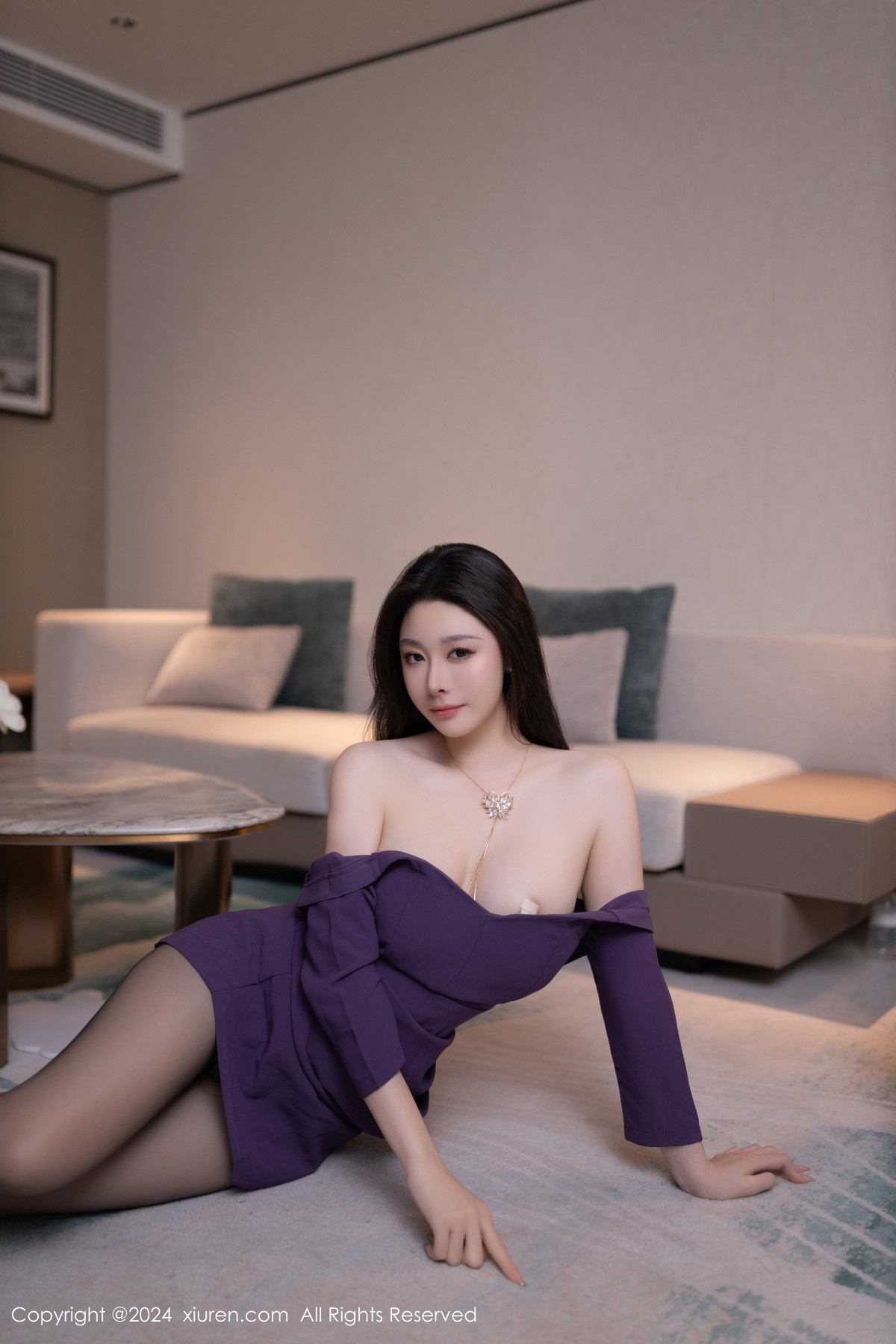 [秀人网] 2024.07.18 No.8881 小逗逗 黑丝美腿  第18张