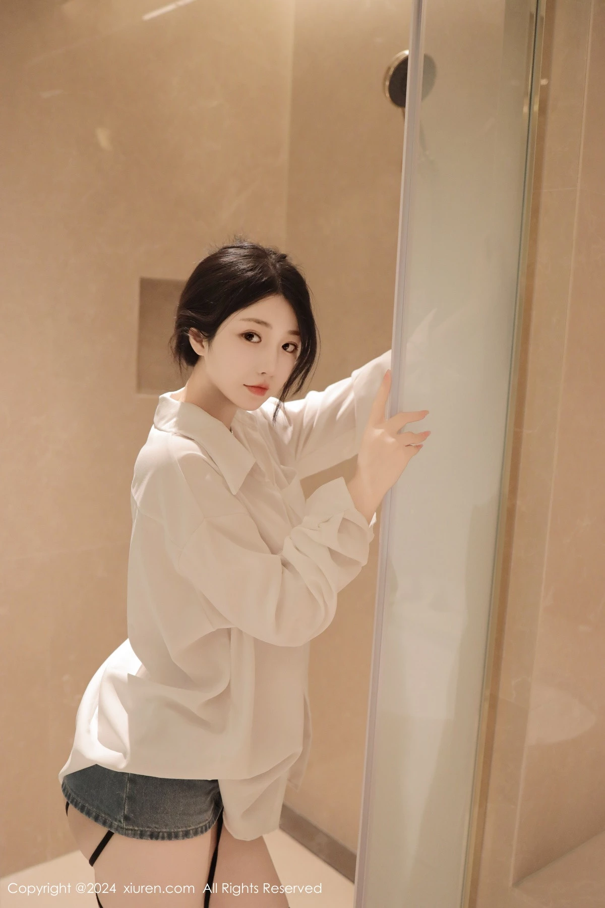 [秀人网] 2024.04.16 No.8400 陈小花 美胸性感  第13张