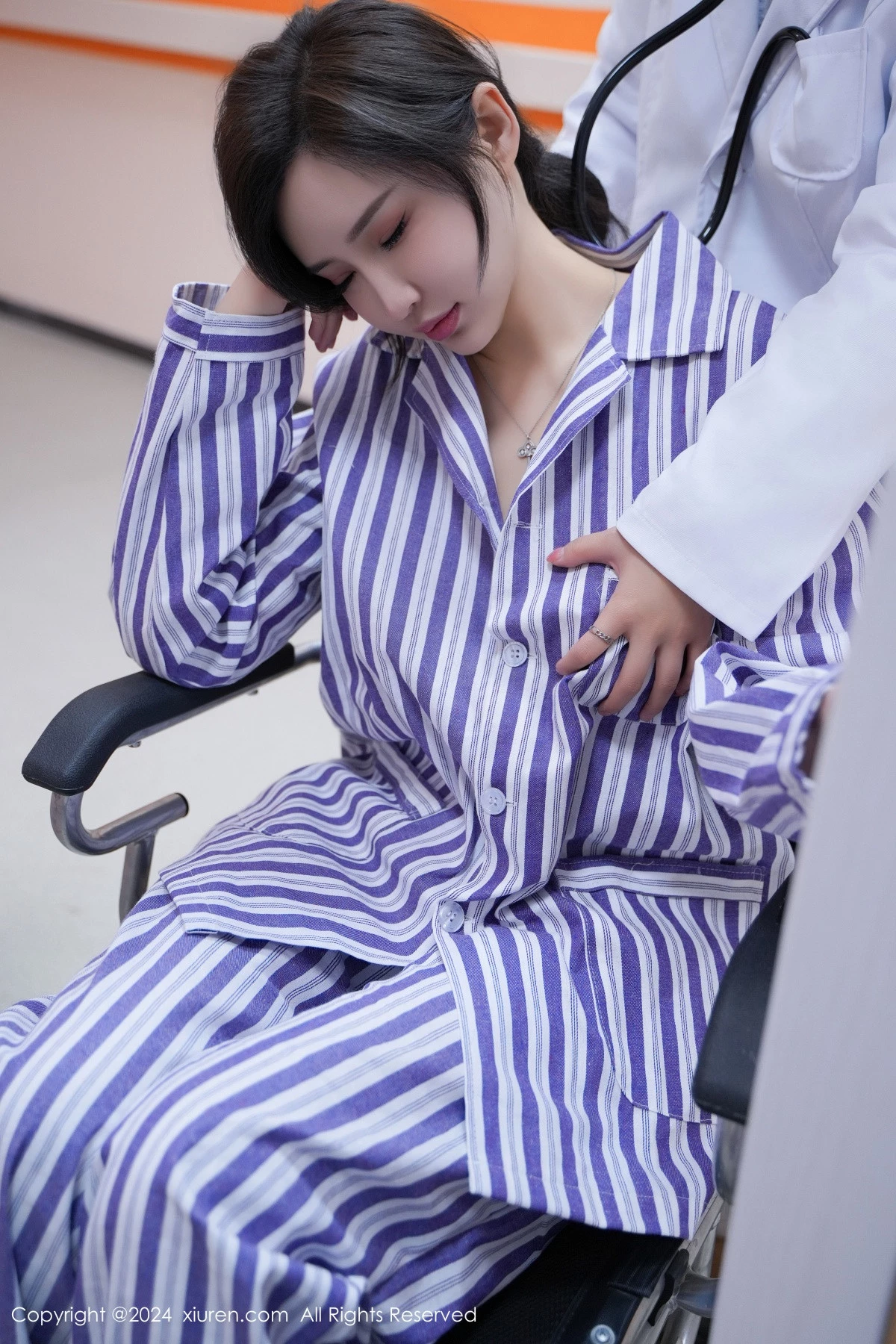 [秀人网] 2024.04.07 No.8346 Carol周妍希X 性感美臀  第2张