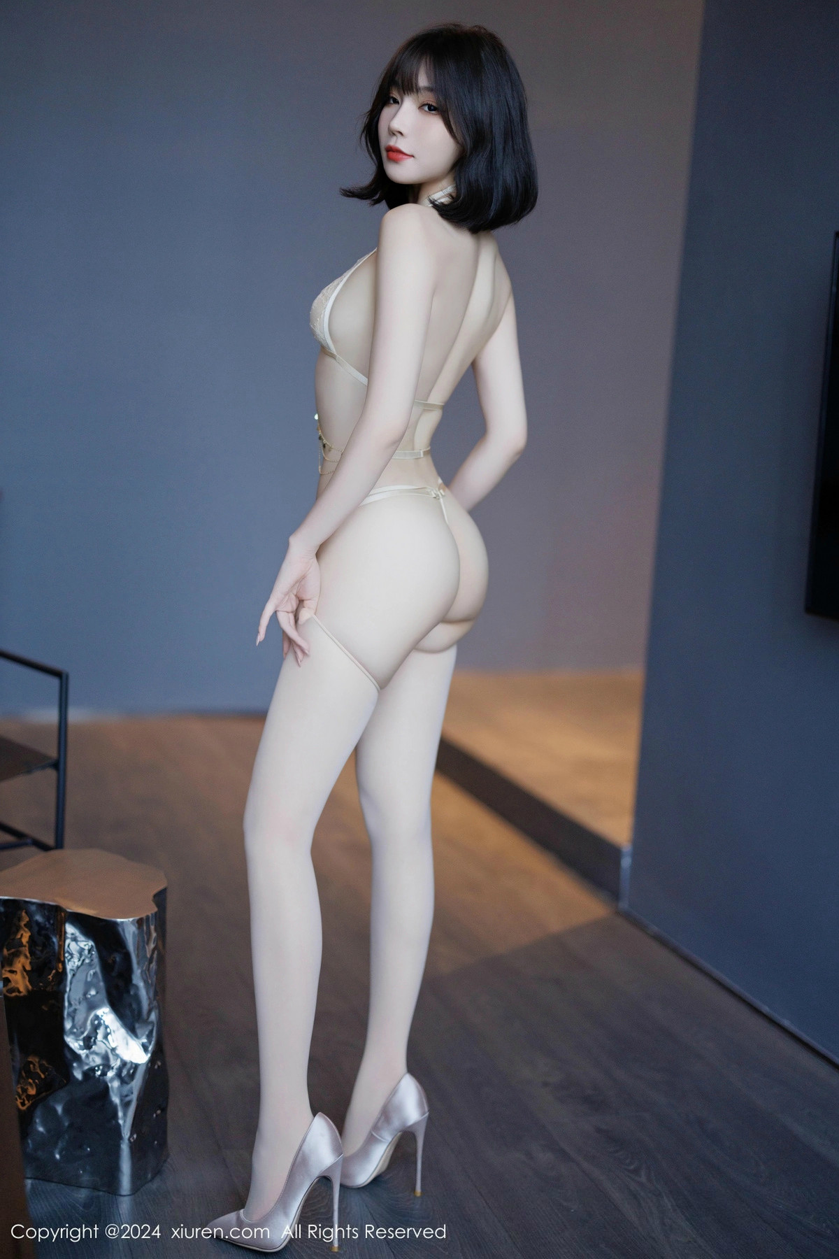 [秀人网] 2024.11.07 No.9412 徐莉芝Booty 美腿丝袜  第64张