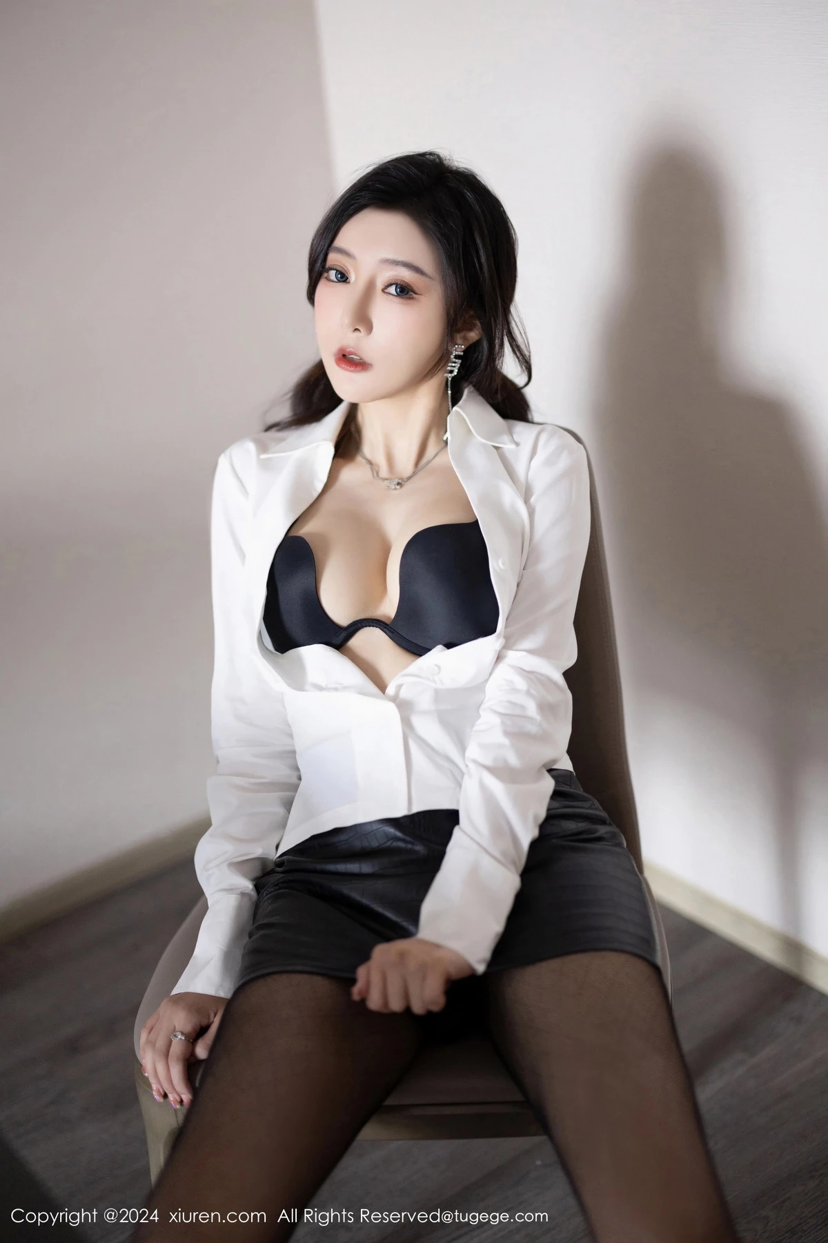 [秀人网] 2024.03.29 No.8314 王馨瑶yanni 黑丝美腿  第44张