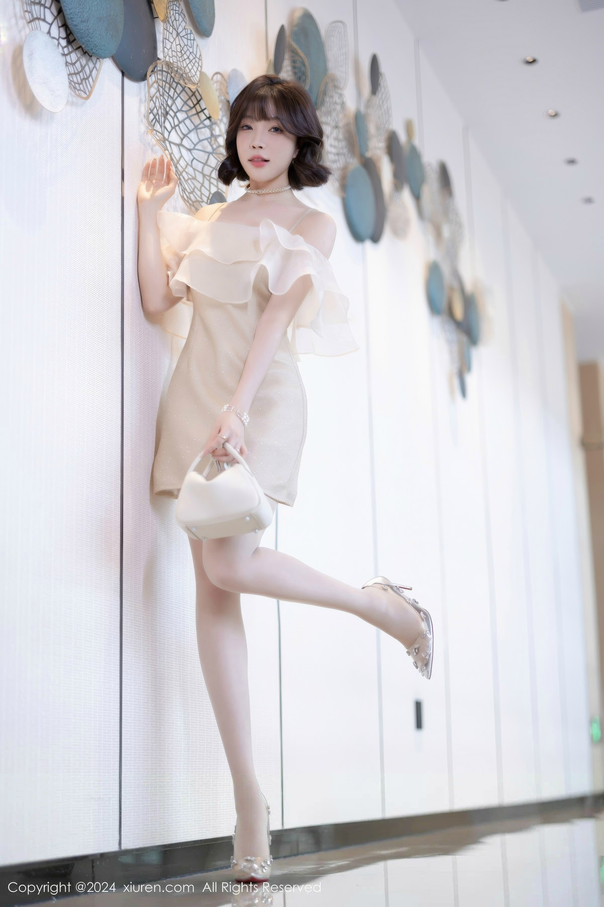 [秀人网] 2024.07.25 No.8917 徐莉芝Booty 丝袜美腿  第4张
