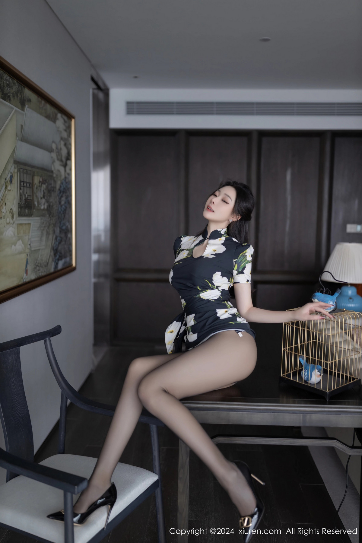 [秀人网] 2024.06.27 No.8768 小逗逗 黑丝美腿  第15张