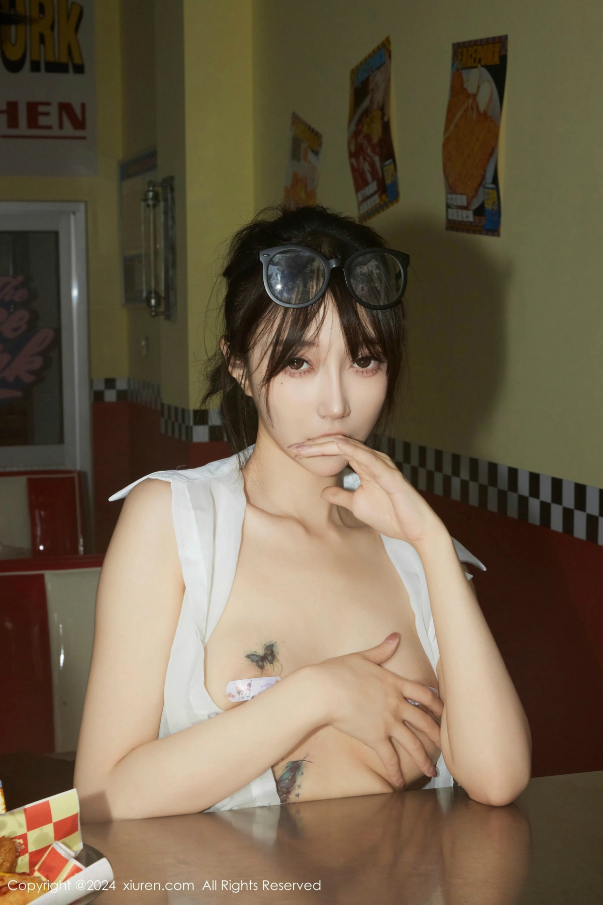 [秀人网] 2024.07.05 No.8811 玥儿玥er 黑丝美腿  第59张