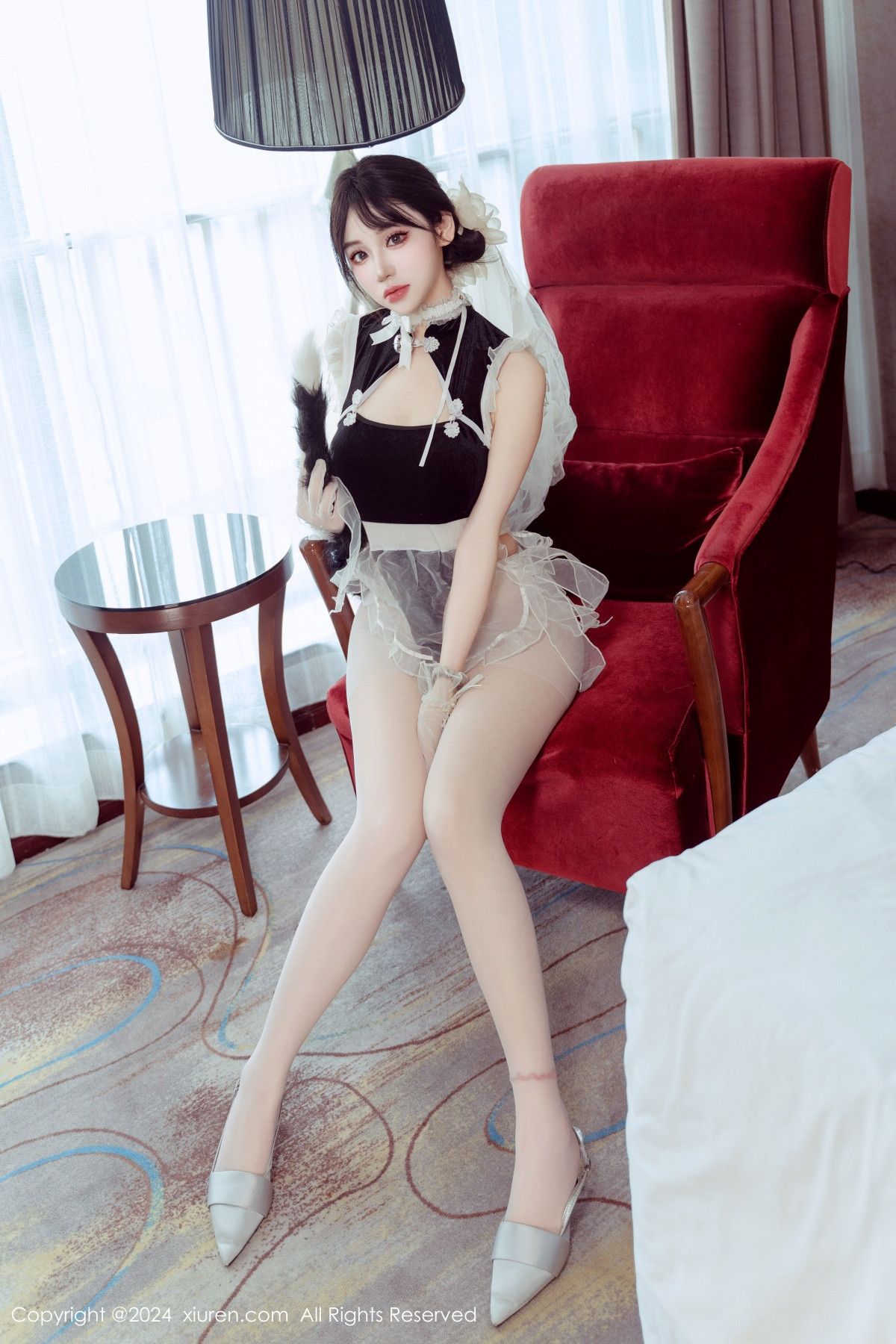 [秀人网] 2024.09.24 No.9197 汐汐爱吃草莓 丝袜美臀  第14张