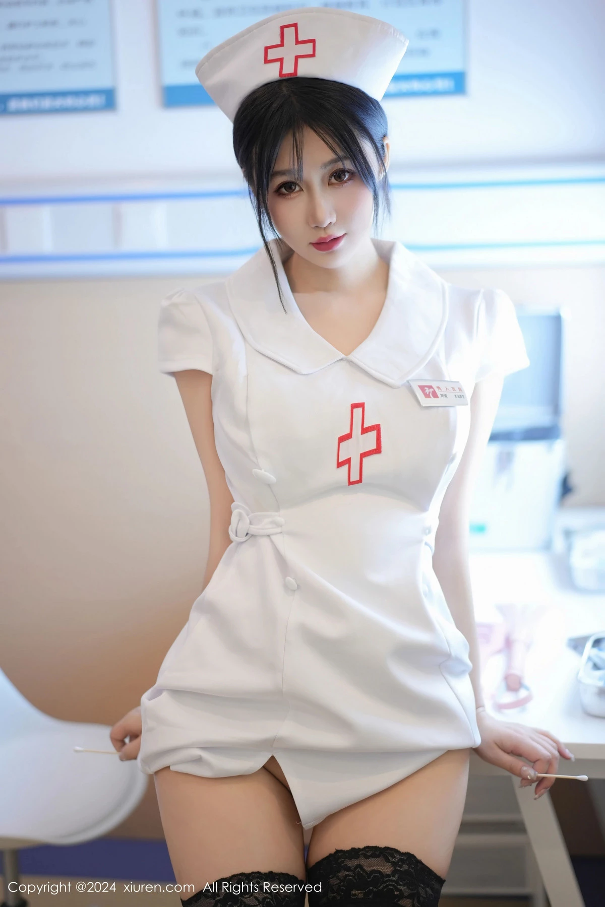 [秀人网] 2024.05.10 No.8512 laura阿姣 美腿黑丝  第10张